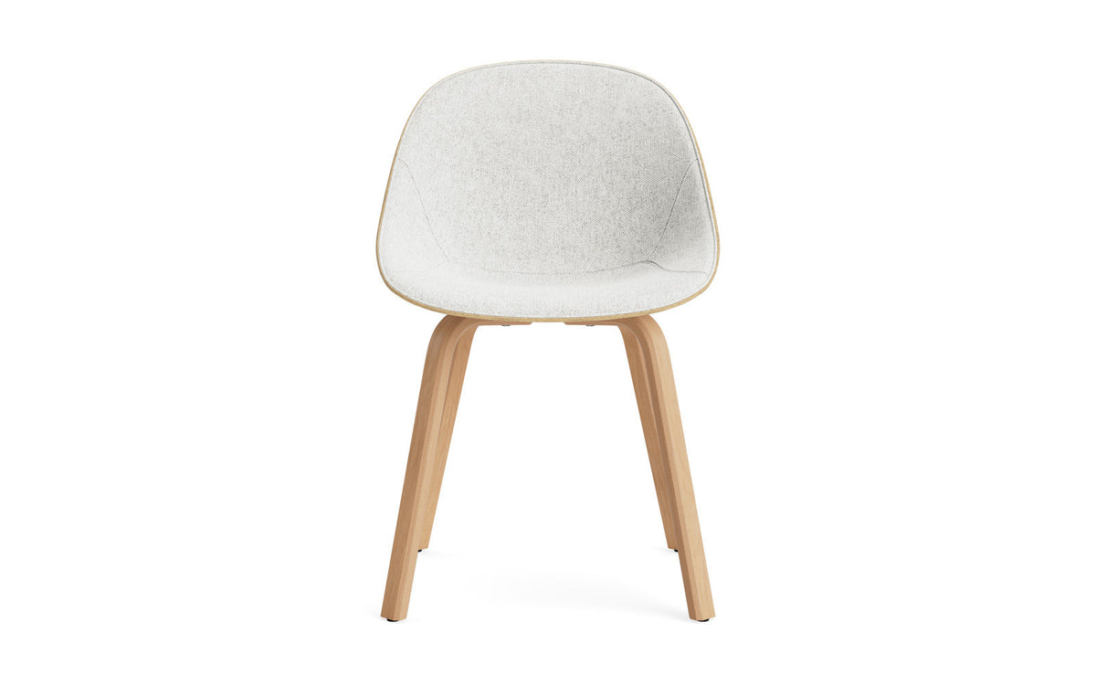 Mat Stuhl Frontpolster Hanffasern Buchenholz in Hallingdal 110 präsentiert im Onlineshop von KAQTU Design AG. Stuhl ist von Normann Copenhagen