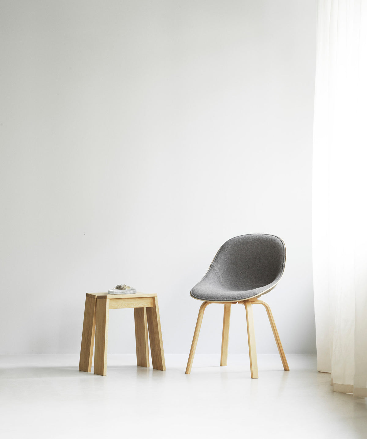 Mat Stuhl Frontpolster Hanffasern Buchenholz in Hallingdal 110 präsentiert im Onlineshop von KAQTU Design AG. Stuhl ist von Normann Copenhagen