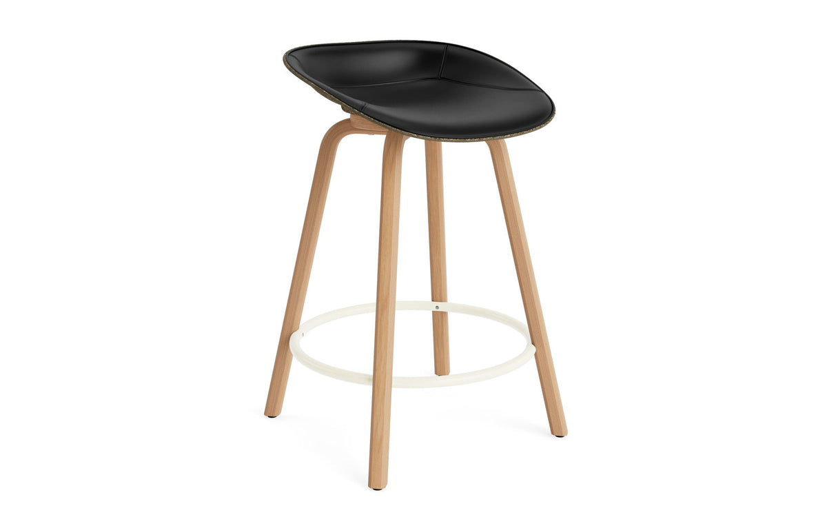 Mat Barstuhl 65 cm Frontpolster Seegras Buchenholz/creme in Ultra 41599 präsentiert im Onlineshop von KAQTU Design AG. Barstuhl ist von Normann Copenhagen