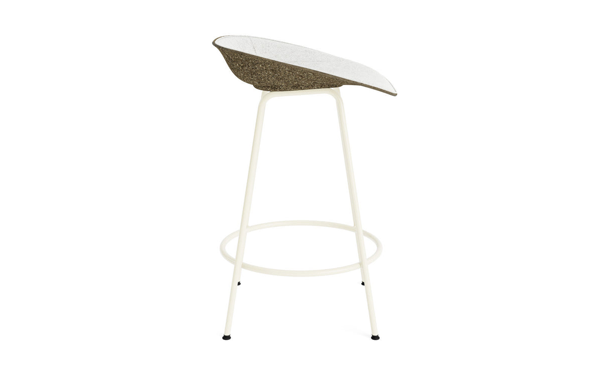 Mat Barstuhl 65 cm Frontpolster Seegras creme Stahl in Hallingdal 110 präsentiert im Onlineshop von KAQTU Design AG. Barstuhl ist von Normann Copenhagen