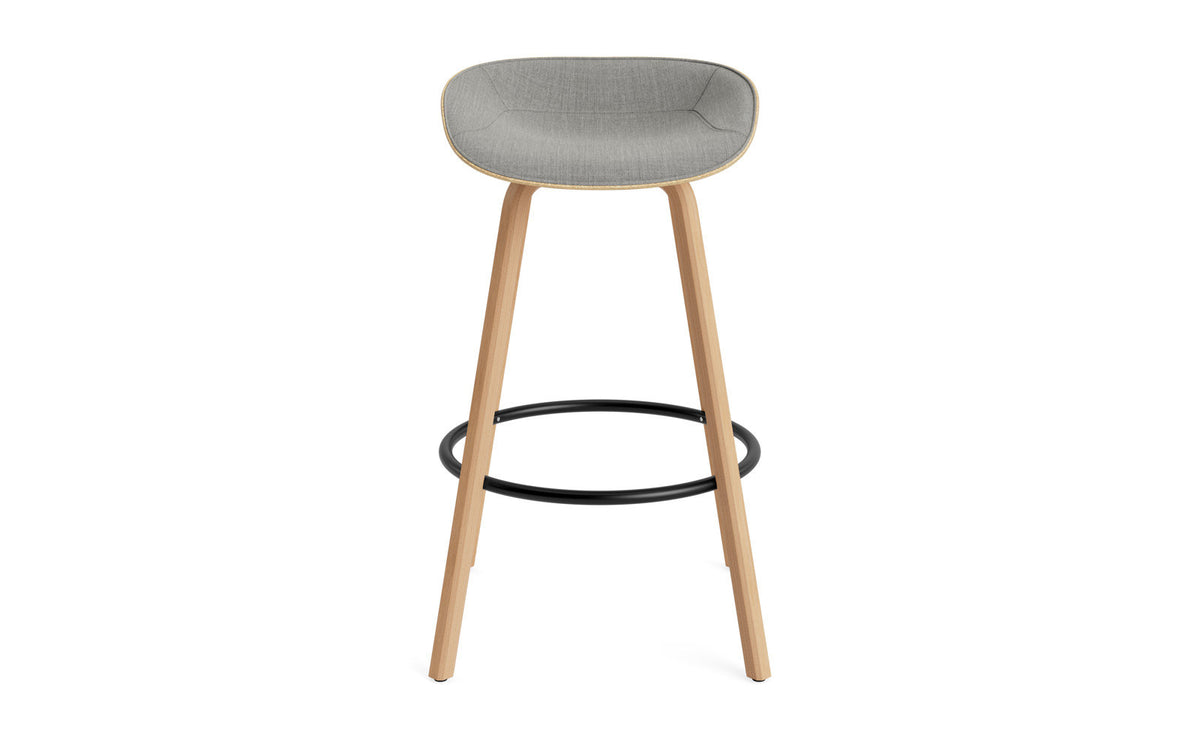 Mat Barstuhl 75 cm Frontpolster Hanffasern Buchenholz/schwarz in Remix 133 präsentiert im Onlineshop von KAQTU Design AG. Barstuhl ist von Normann Copenhagen