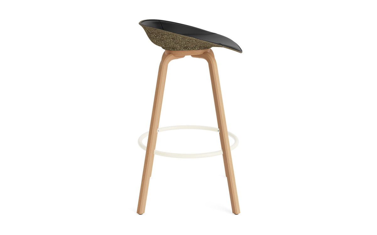 Mat Barstuhl 75 cm Frontpolster Seegras Buchenholz/creme in Ultra 41599 präsentiert im Onlineshop von KAQTU Design AG. Barstuhl ist von Normann Copenhagen