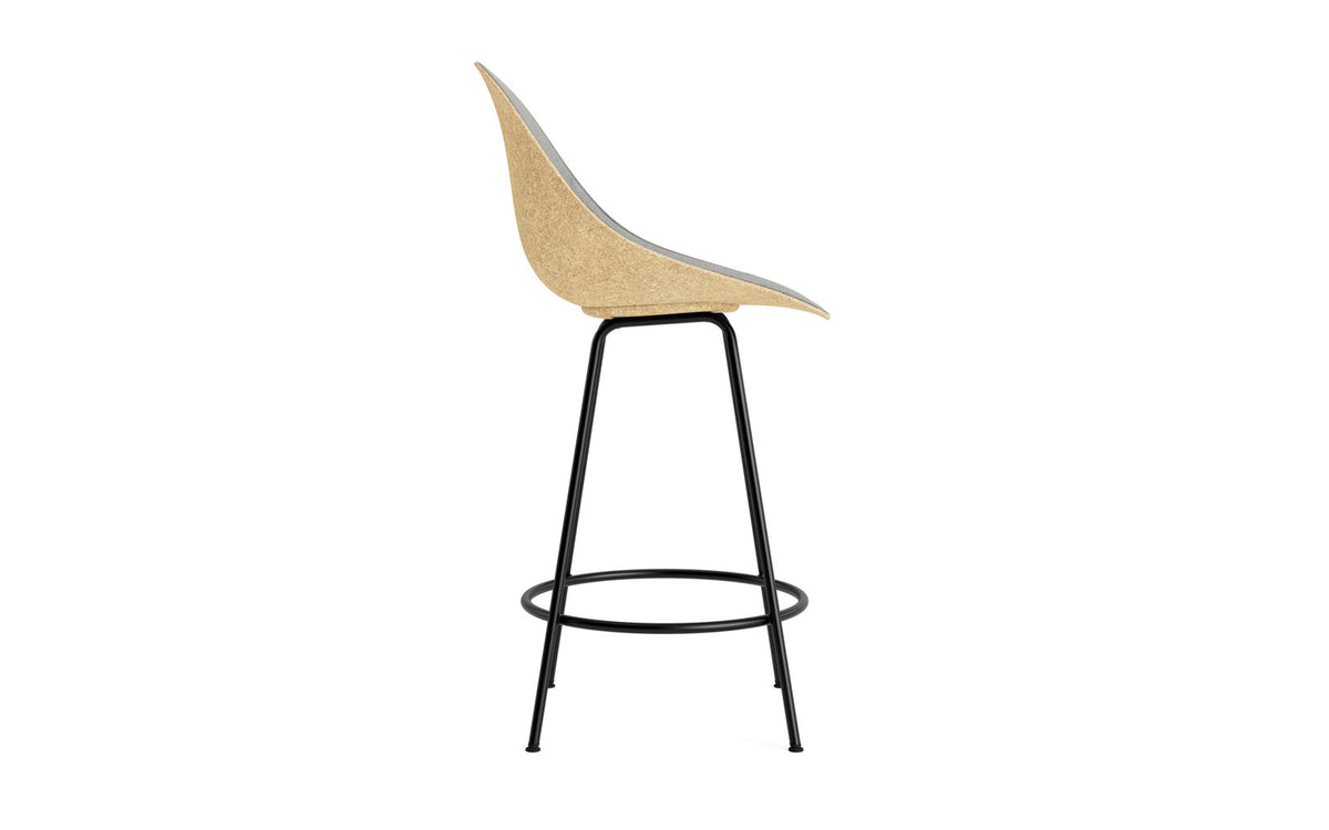 Mat Barstuhl 65 cm Frontpolster Hanffasern schwarzes Stahl in Remix 133 präsentiert im Onlineshop von KAQTU Design AG. Barstuhl ist von Normann Copenhagen