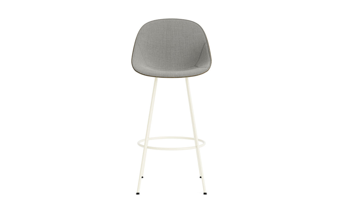 Mat Barstuhl 75 cm Frontpolster Seegras creme Stahl in Remix 133 präsentiert im Onlineshop von KAQTU Design AG. Barstuhl ist von Normann Copenhagen