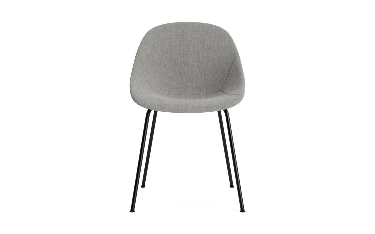 Mat Stuhl vollpolster Schwartz stahl in Remix 133 präsentiert im Onlineshop von KAQTU Design AG. Stuhl ist von Normann Copenhagen