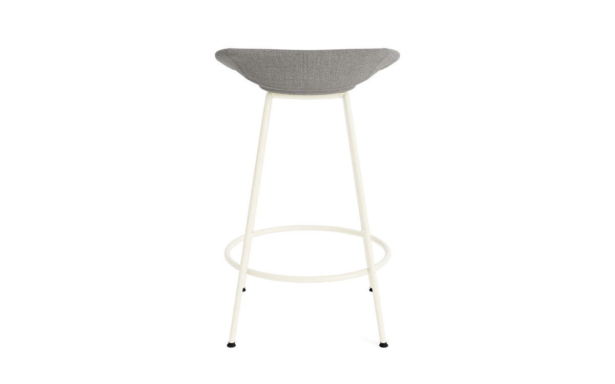 Mat Barstuhl 65 cm vollpolster creme Stahl in Remix 133 präsentiert im Onlineshop von KAQTU Design AG. Barstuhl ist von Normann Copenhagen