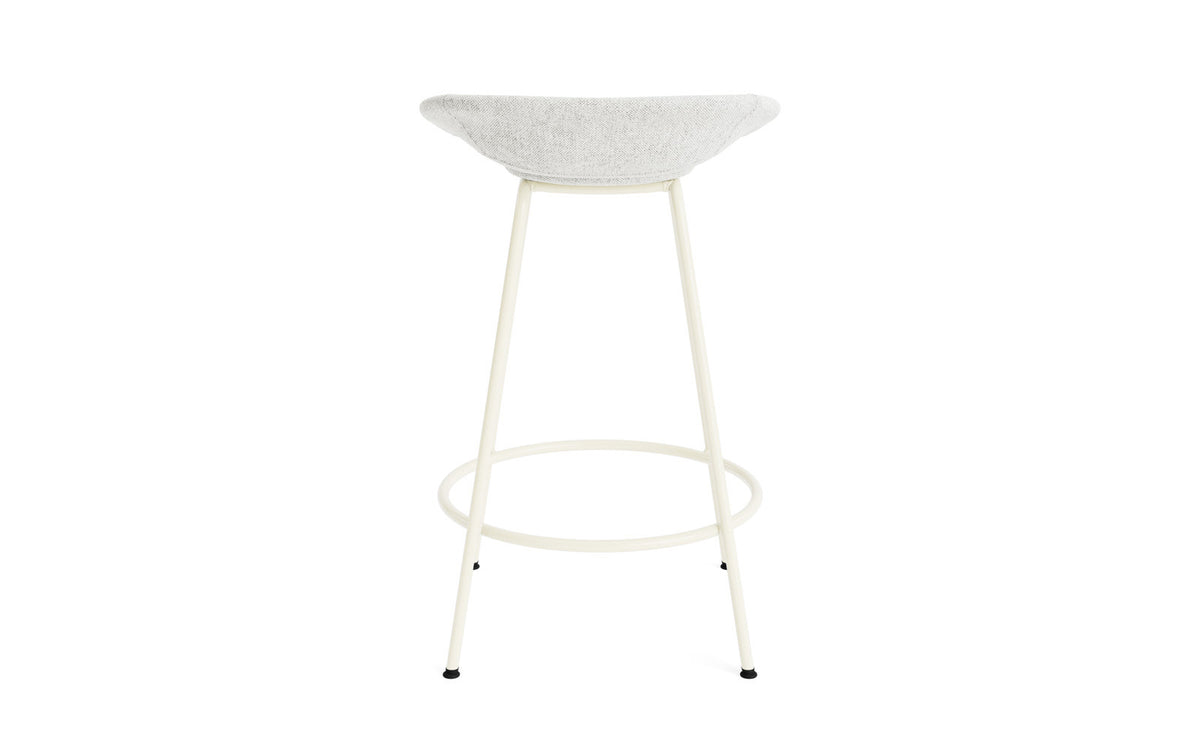 Mat Barstuhl 65 cm vollpolster creme Stahl in Hallingdal 110 präsentiert im Onlineshop von KAQTU Design AG. Barstuhl ist von Normann Copenhagen