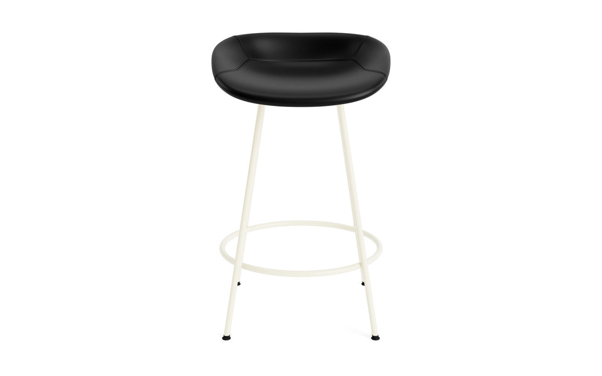 Mat Barstuhl 65 cm vollpolster creme Stahl in Ultra 41599 präsentiert im Onlineshop von KAQTU Design AG. Barstuhl ist von Normann Copenhagen