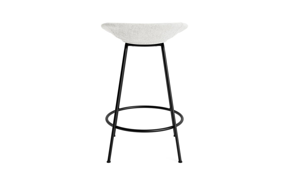 Mat Barstuhl 65 cm vollpolster schwarzes Stahl in Hallingdal 110 präsentiert im Onlineshop von KAQTU Design AG. Barstuhl ist von Normann Copenhagen