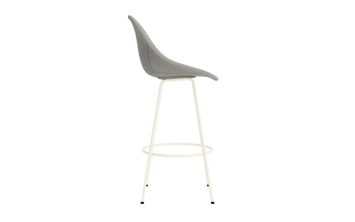 Mat Barstuhl 75 cm vollpolster creme Stahl in Remix 133 präsentiert im Onlineshop von KAQTU Design AG. Barstuhl ist von Normann Copenhagen