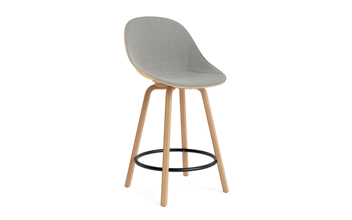 Mat Barstuhl 65 cm Frontpolster Hanffasern Buchenholz/schwarz in Remix 133 präsentiert im Onlineshop von KAQTU Design AG. Barstuhl ist von Normann Copenhagen