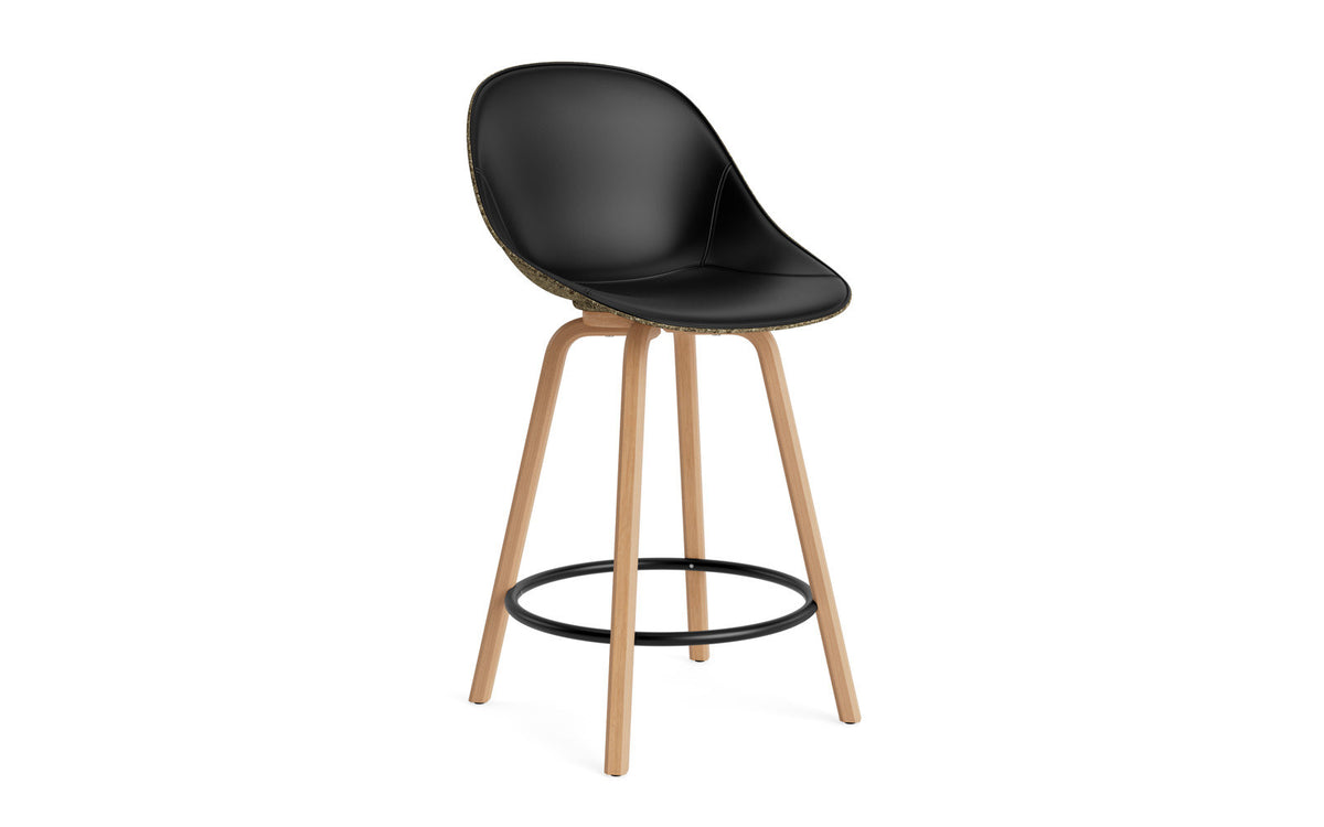 Mat Barstuhl 65 cm Frontpolster Seegras Buchenholz/schwarz in Ultra 41599 präsentiert im Onlineshop von KAQTU Design AG. Barstuhl ist von Normann Copenhagen