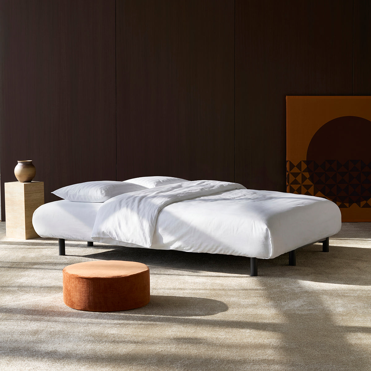 Nabli Schlafsofa in 316 Cordufine Pine Green präsentiert im Onlineshop von KAQTU Design AG. Bettsofa ist von Innovation Living
