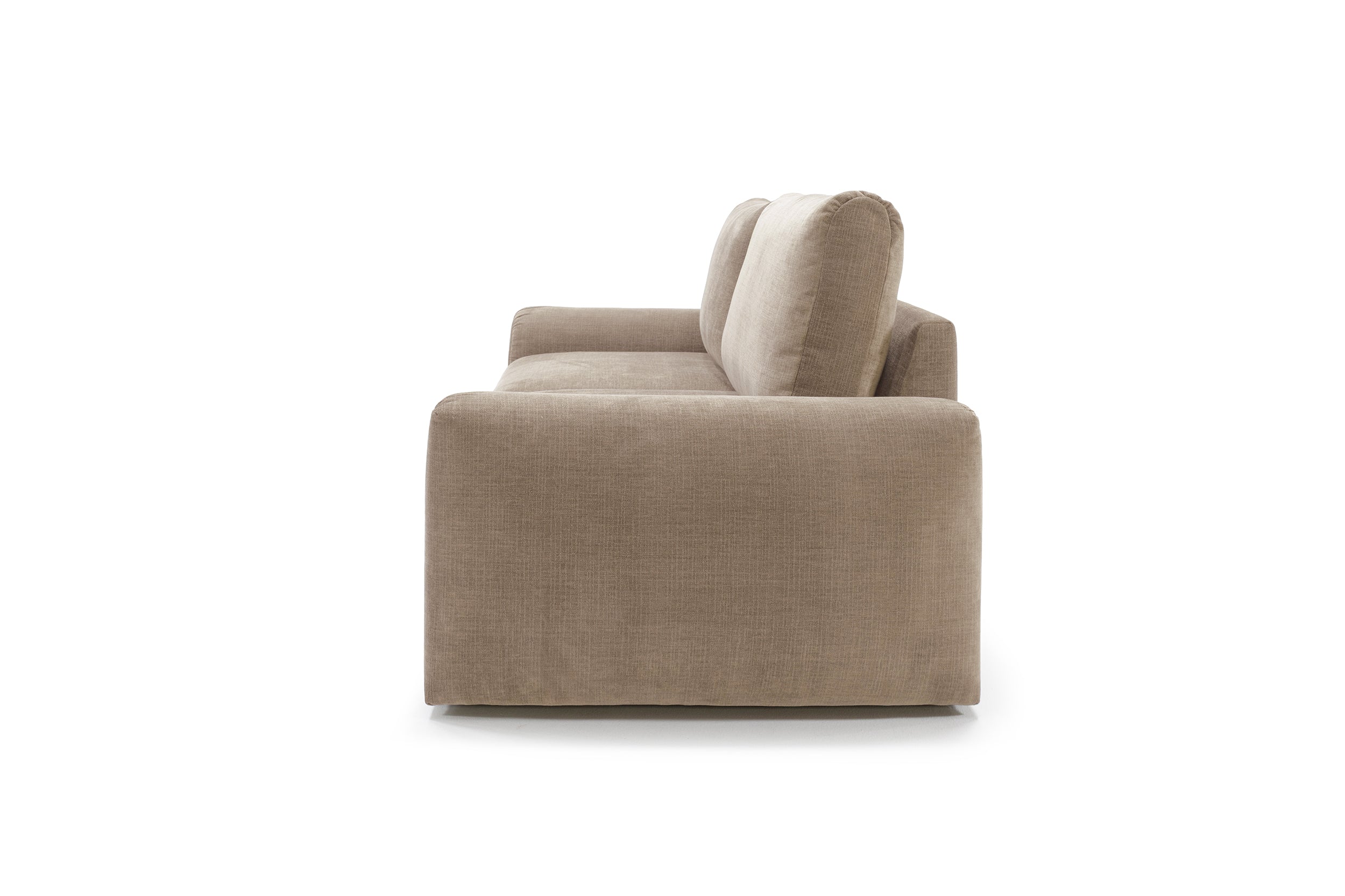 Norum Schlafsofa mit Chunky-Armlehnen in 417 Esina Mocha präsentiert im Onlineshop von KAQTU Design AG. Bettsofa ist von Innovation Living