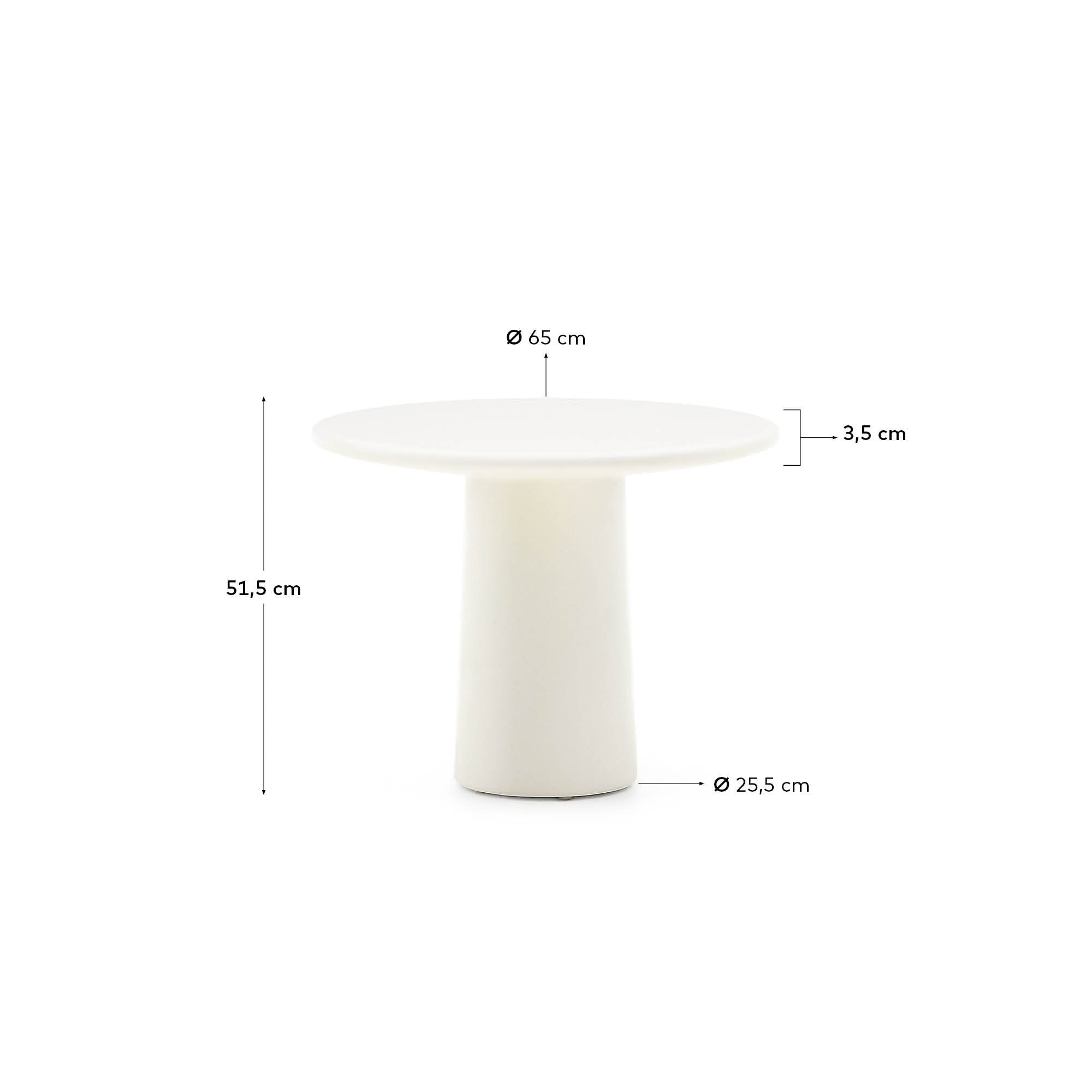 Entdecken Sie den eleganten Couchtisch Albanella aus wetterfestem Zement. Mit seinem einzigartigen Design und glänzendem Finish ist er ideal für jeden Außenbereich.