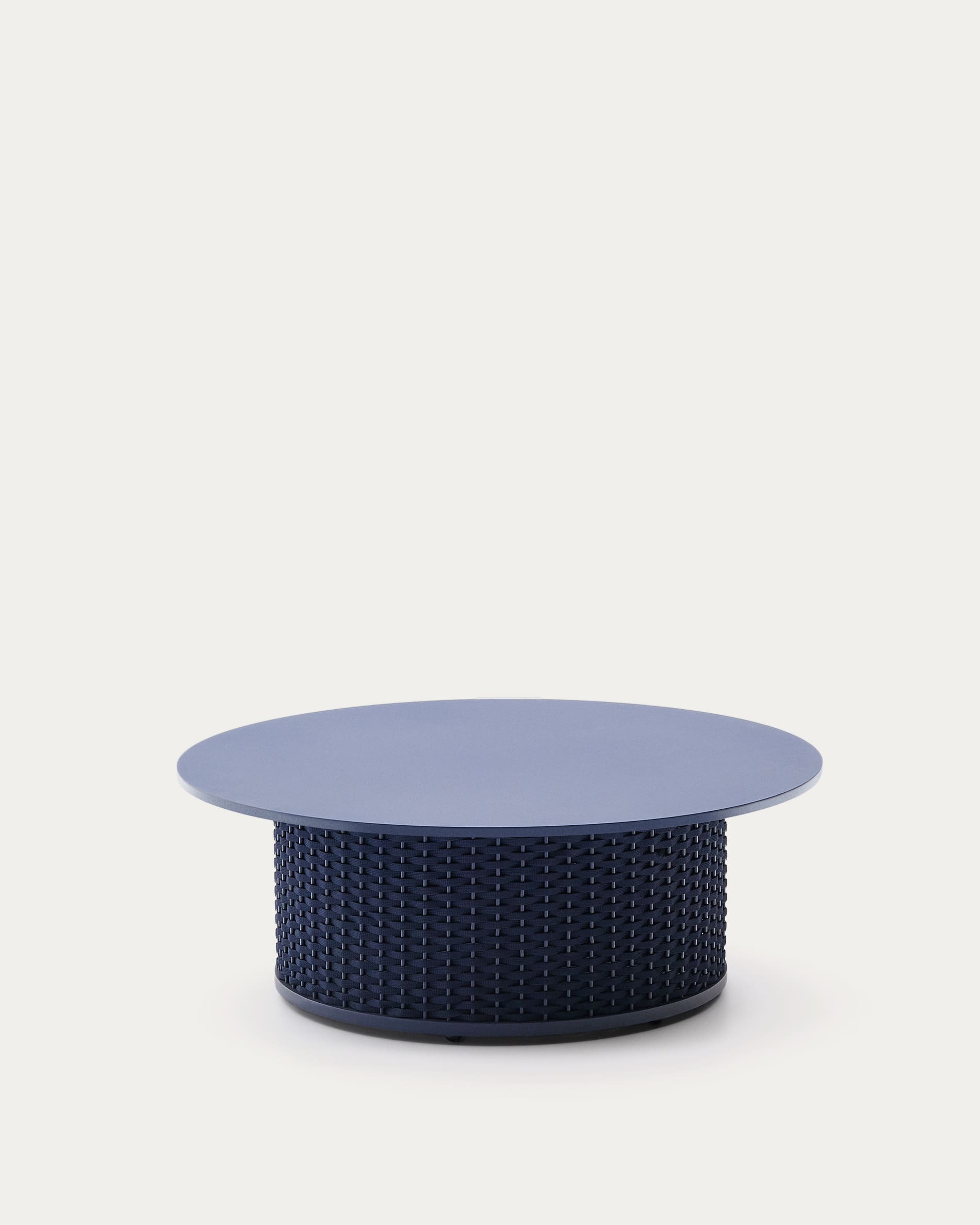 Stilvoller Outdoor-Couchtisch aus Aluminium und blauem Seil, robust, pflegeleicht, Ø99 cm, ideal für Terrasse und Garten.