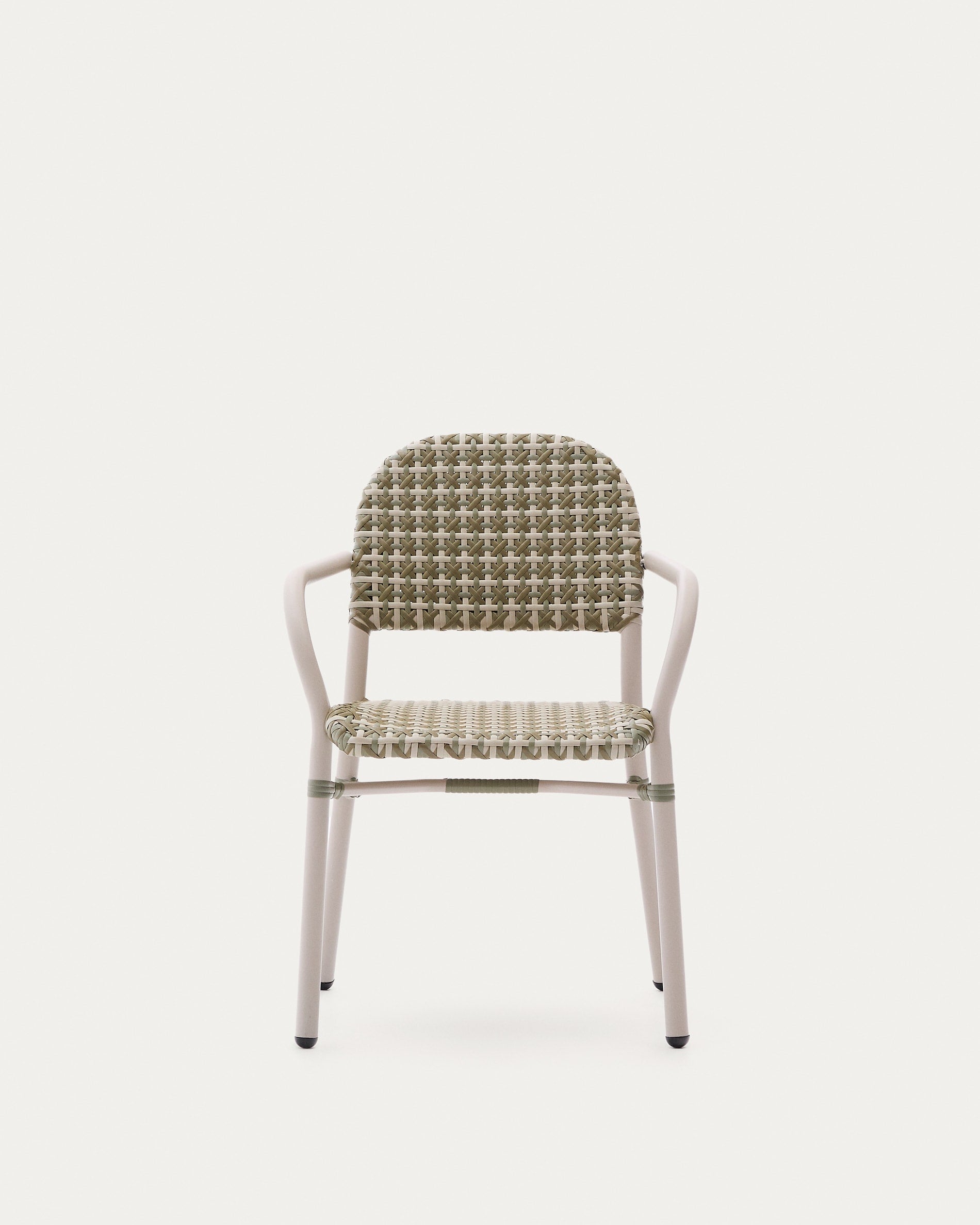 Stapelbarer Stuhl Tuccia: Aluminiumgestell, beige-grünes Kunstrattan, elegant, langlebig, perfekt für Innen- und Aussenbereiche.