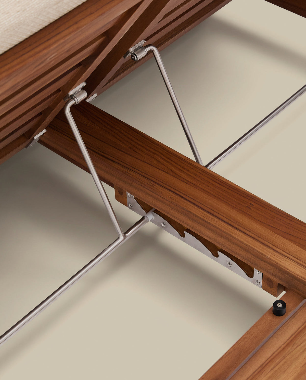 2er-Sonnenliege Turqueta aus massivem Teakholz FSC 100% in Braun, Beige präsentiert im Onlineshop von KAQTU Design AG. Liegestuhl ist von Kave Home