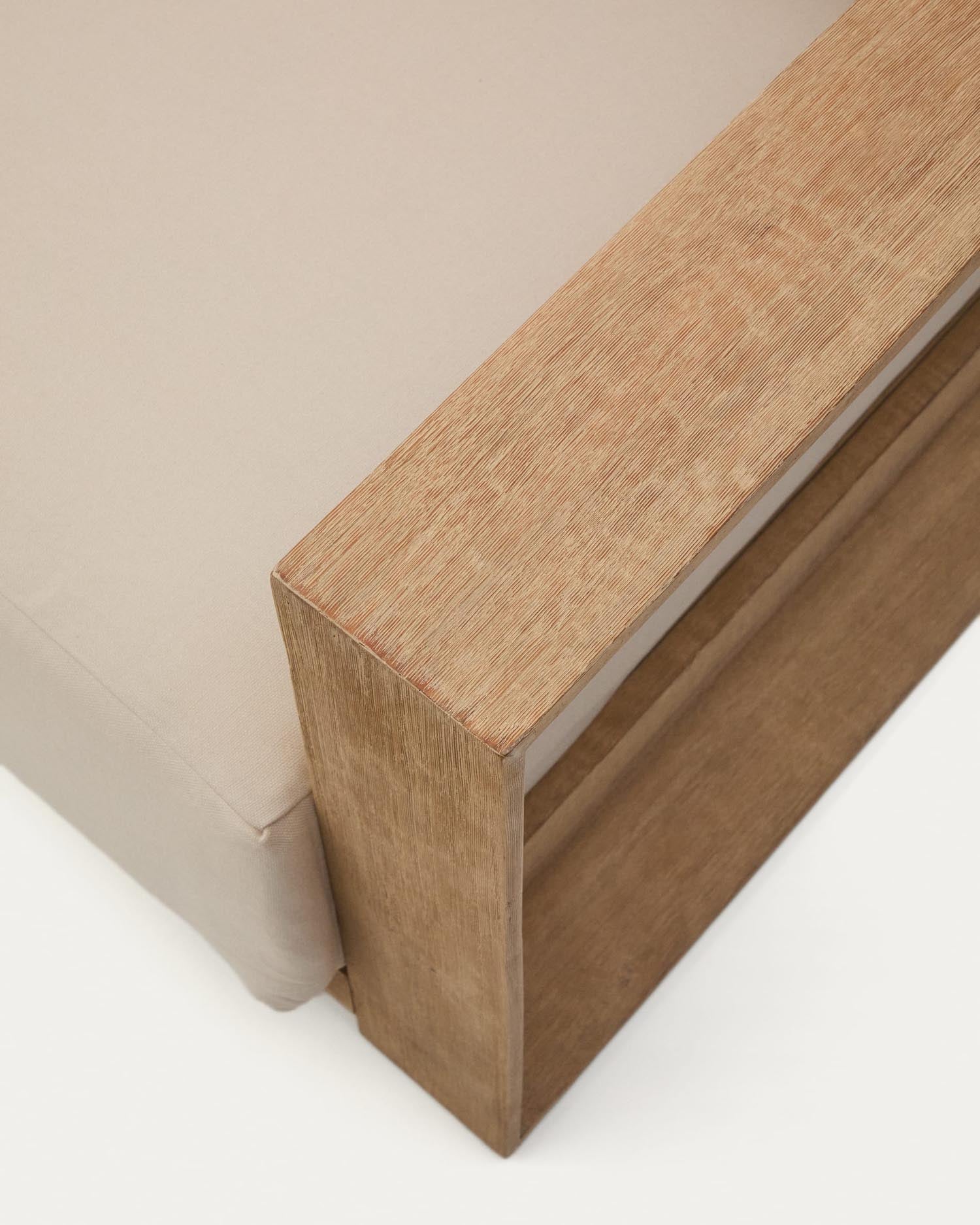 Das 5-Sitzer-Ecksofa Ambra aus massivem Akazienholz bietet stilvollen Komfort und ist ideal für gesellige Stunden drinnen und draußen.