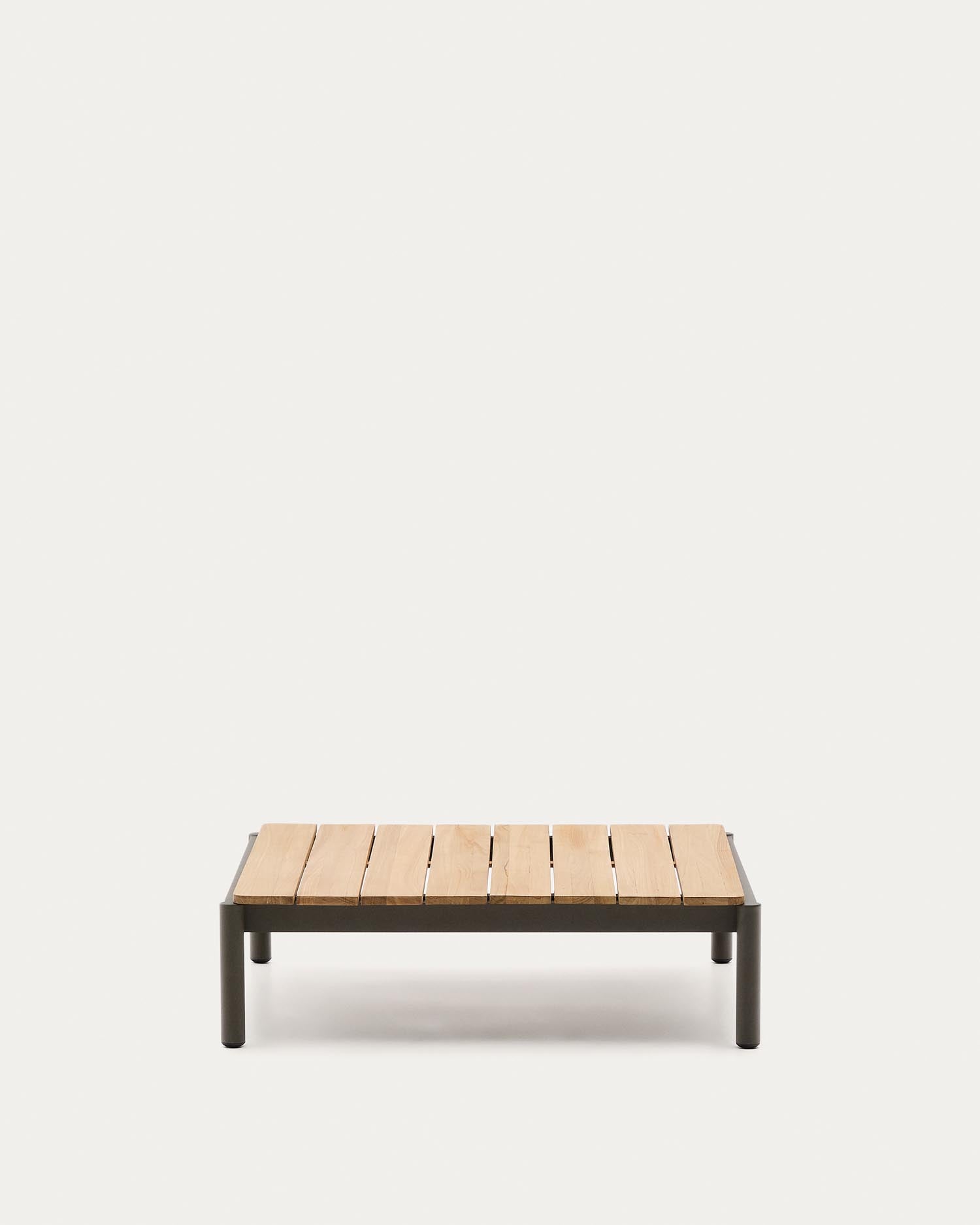 Couchtisch Sorells aus grünem Aluminium und Teakholz 89 x 91 cm FSC 100%   in Khaki präsentiert im Onlineshop von KAQTU Design AG. Beistelltisch Outdoor ist von Kave Home