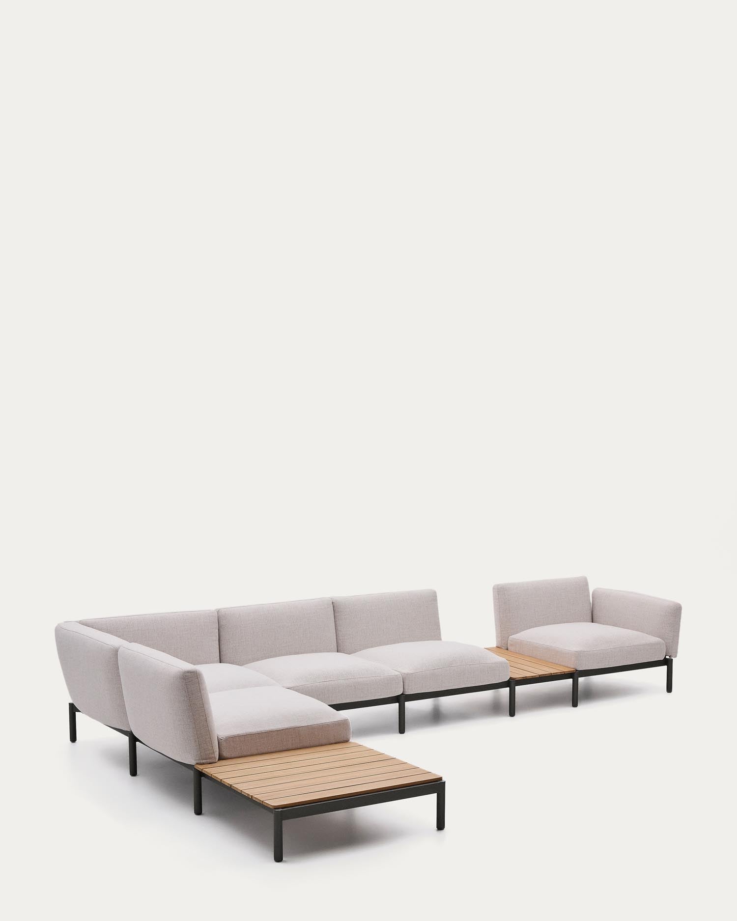 Entdecken Sie das elegante modulare Outdoor-Ecksofa Sorells mit 5 Sitzplätzen, beigefarbener Polsterung und grünem Aluminiumrahmen. Ideal für stilvolle Entspannung im Freien.