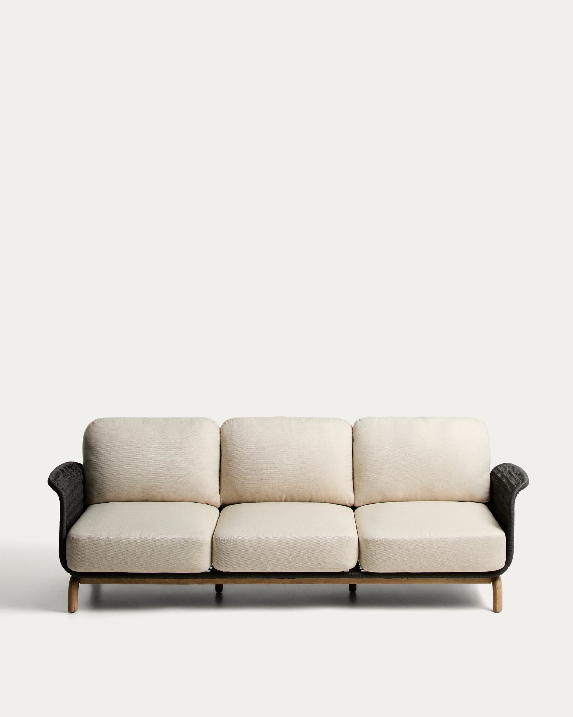 3-Sitzer-Sofa Alipa aus massivem Akazienholz und dunkelgrauem Seil, 235 cm in Graphit präsentiert im Onlineshop von KAQTU Design AG. Loungesofa ist von Kave Home