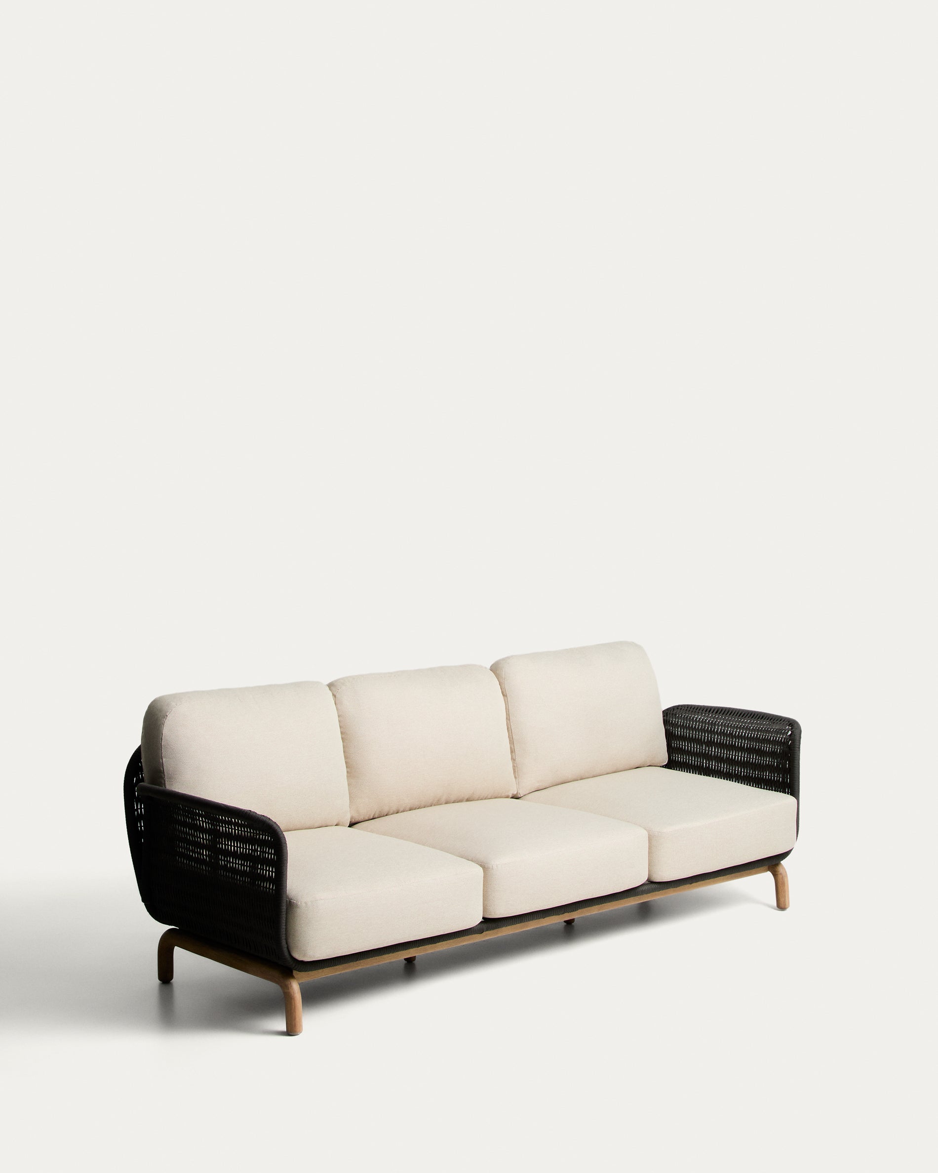 3-Sitzer-Sofa Alipa aus massivem Akazienholz und dunkelgrauem Seil, 235 cm in Graphit präsentiert im Onlineshop von KAQTU Design AG. Loungesofa ist von Kave Home