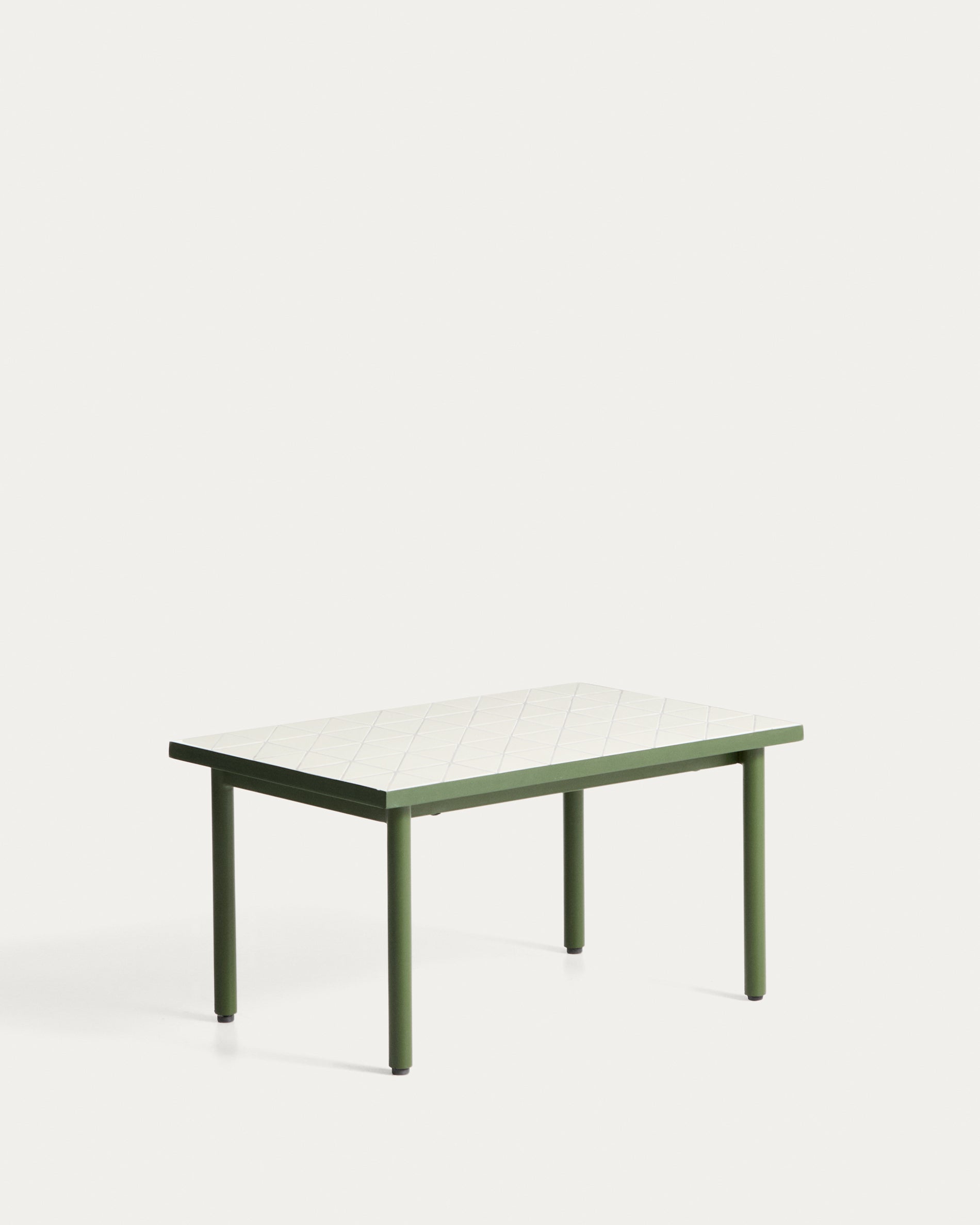 Beistelltisch Maurina aus verzinktem Stahl in Grün mit ecrufarbenen Kacheln, 81 x 51 cm in Grün präsentiert im Onlineshop von KAQTU Design AG. Beistelltisch Outdoor ist von Kave Home