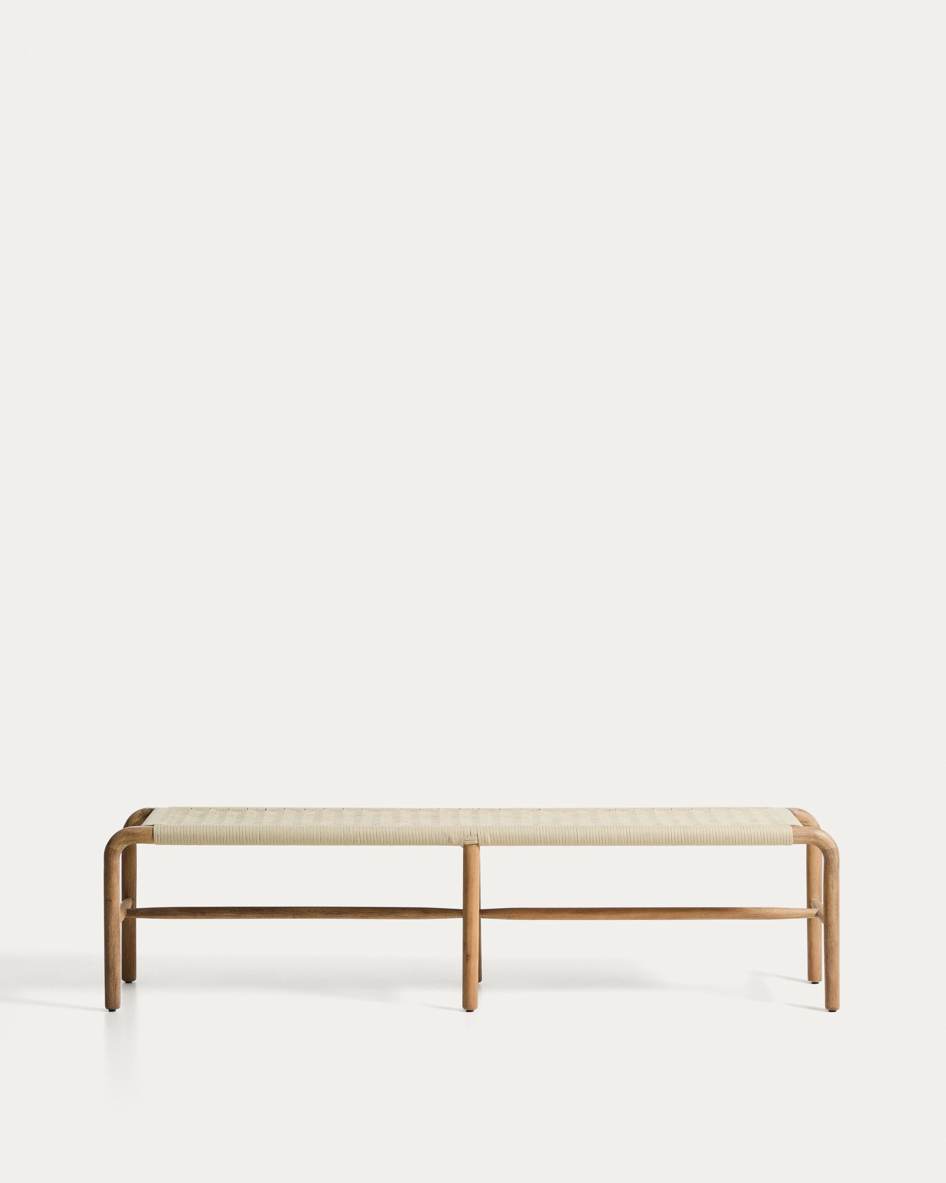 Bank Alipa aus massivem Akazienholz und ecrufarbenem Seil, 200 cm, FSC 100 % in Ecru präsentiert im Onlineshop von KAQTU Design AG. Gartenbank ist von Kave Home