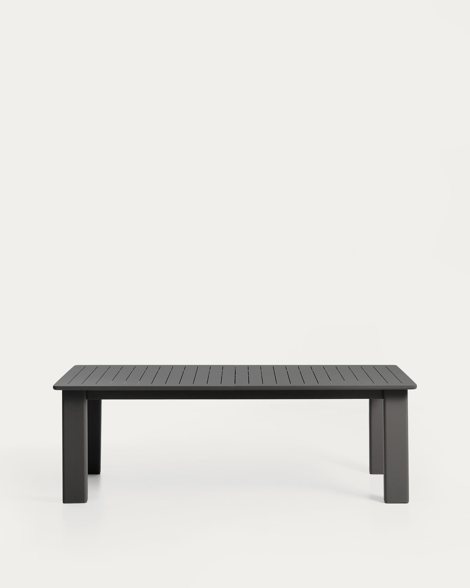 Ausziehtisch Livorno aus graphitgrauem Aluminium 233(350) x 100 cm in Graphit präsentiert im Onlineshop von KAQTU Design AG. Gartentisch ist von Kave Home