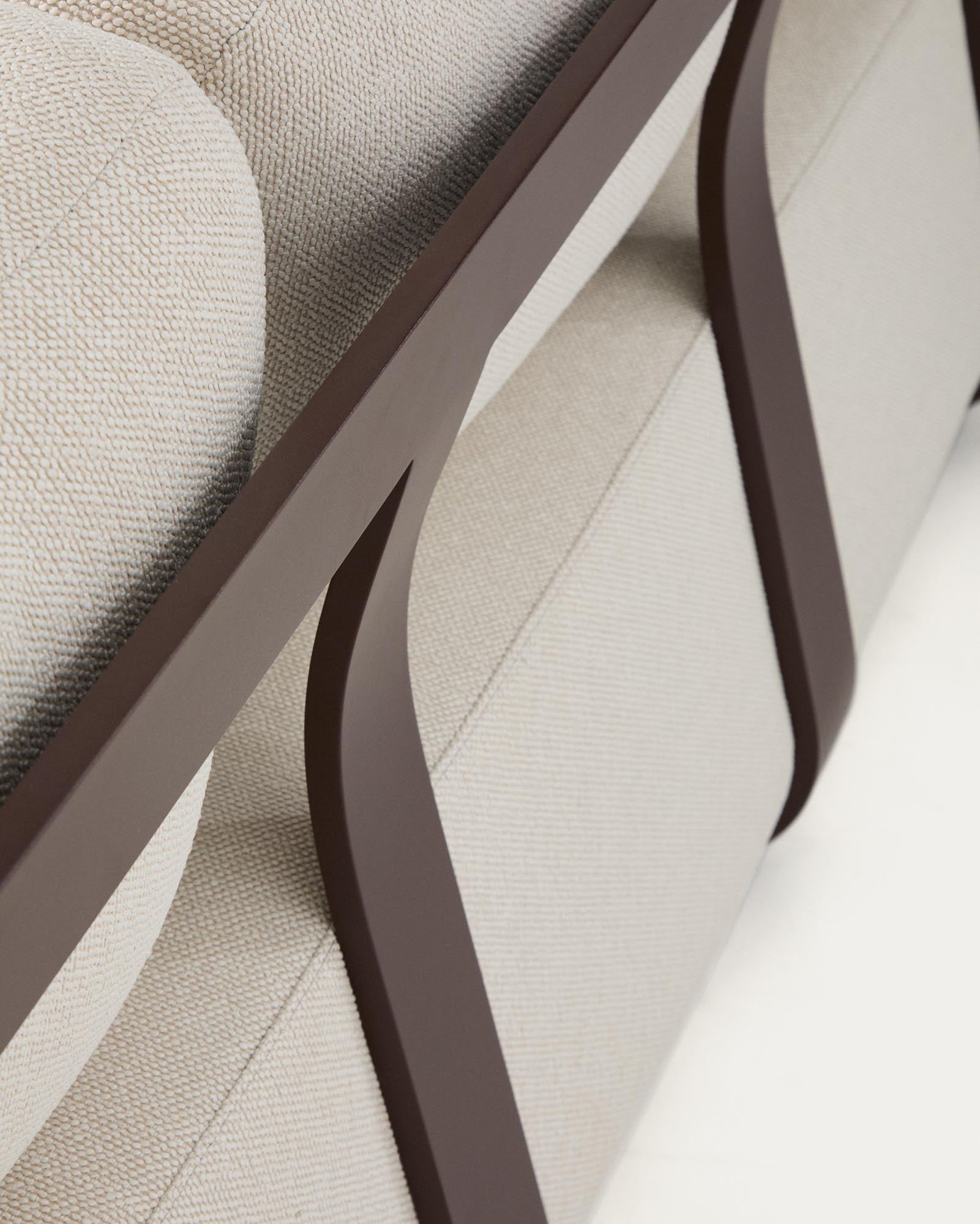 Elegantes 3-Sitzer Sofa Tamaris aus robustem Aluminium in stilvollem Braun, ideal für gemütliche Lounge-Ecken und Terrassen.