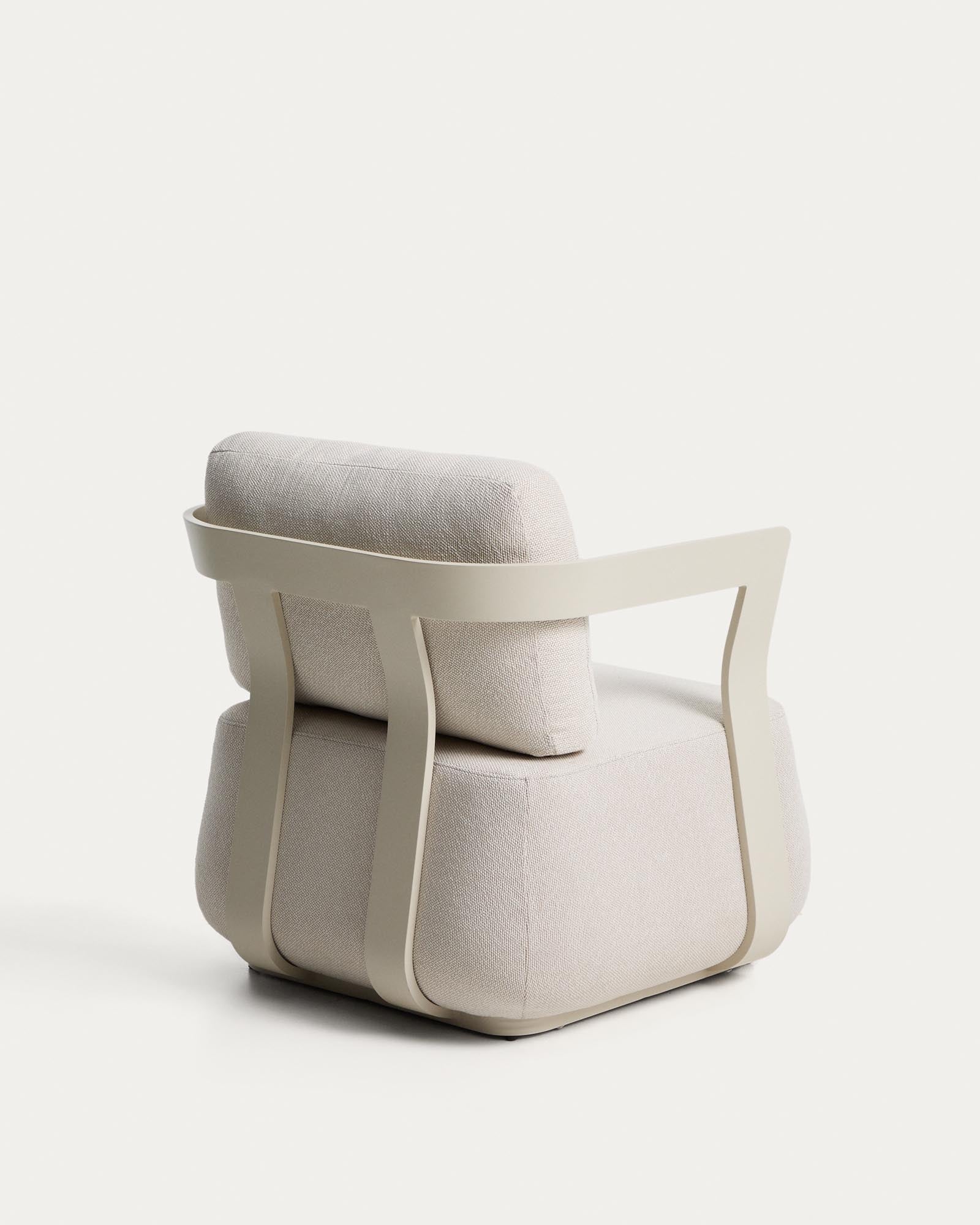 Eleganter Outdoor-Sessel Tamaris aus ecrufarbenem Aluminium, ideal für gemütliche Momente im Freien und stilvolle Terrassengestaltung.