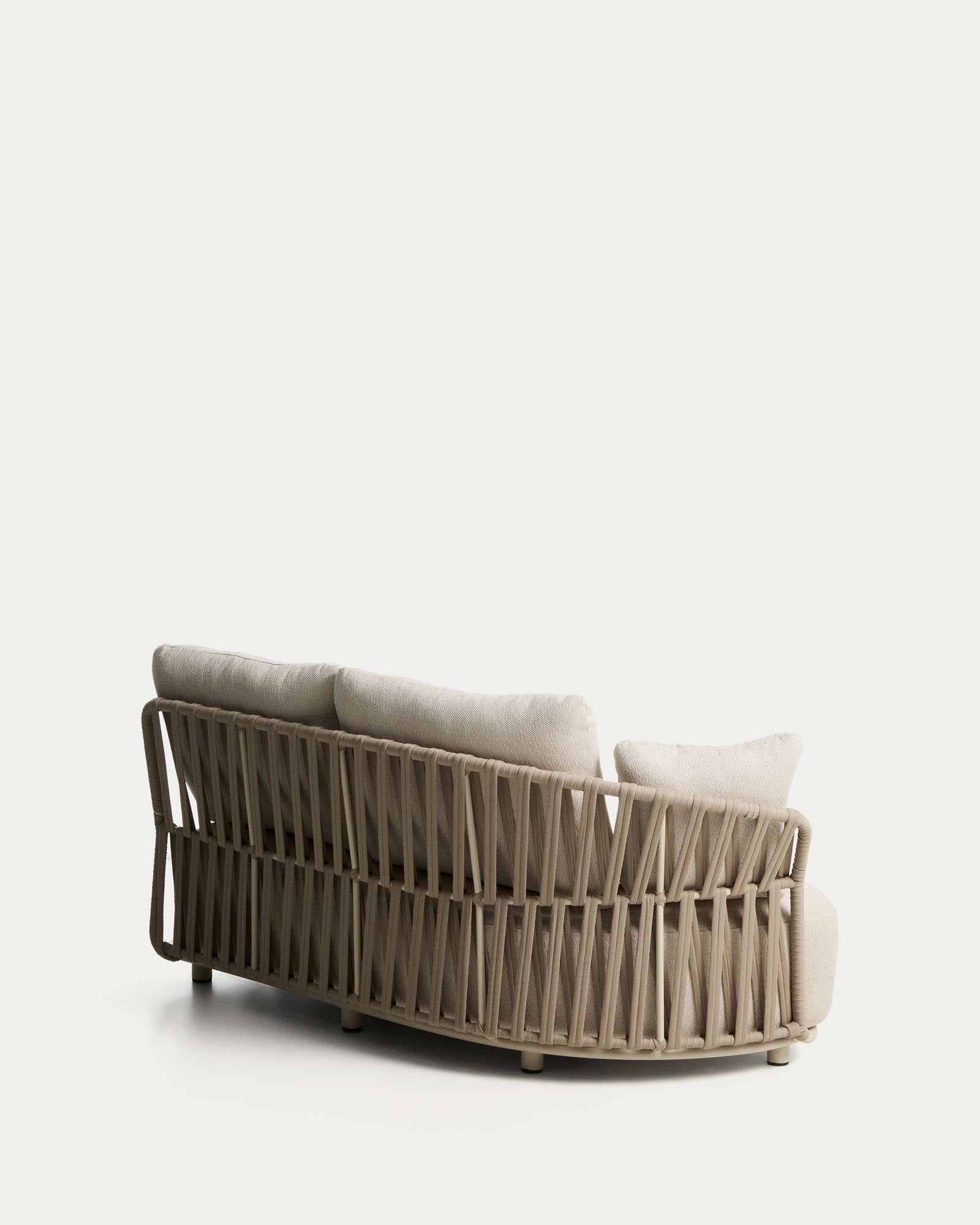 Modernes Ecrufarbenes 2-Sitzer-Sofa Osani mit taupefarbenem Seil, perfekt für gemütliche Lounges und stilvolle Wohnambiente.