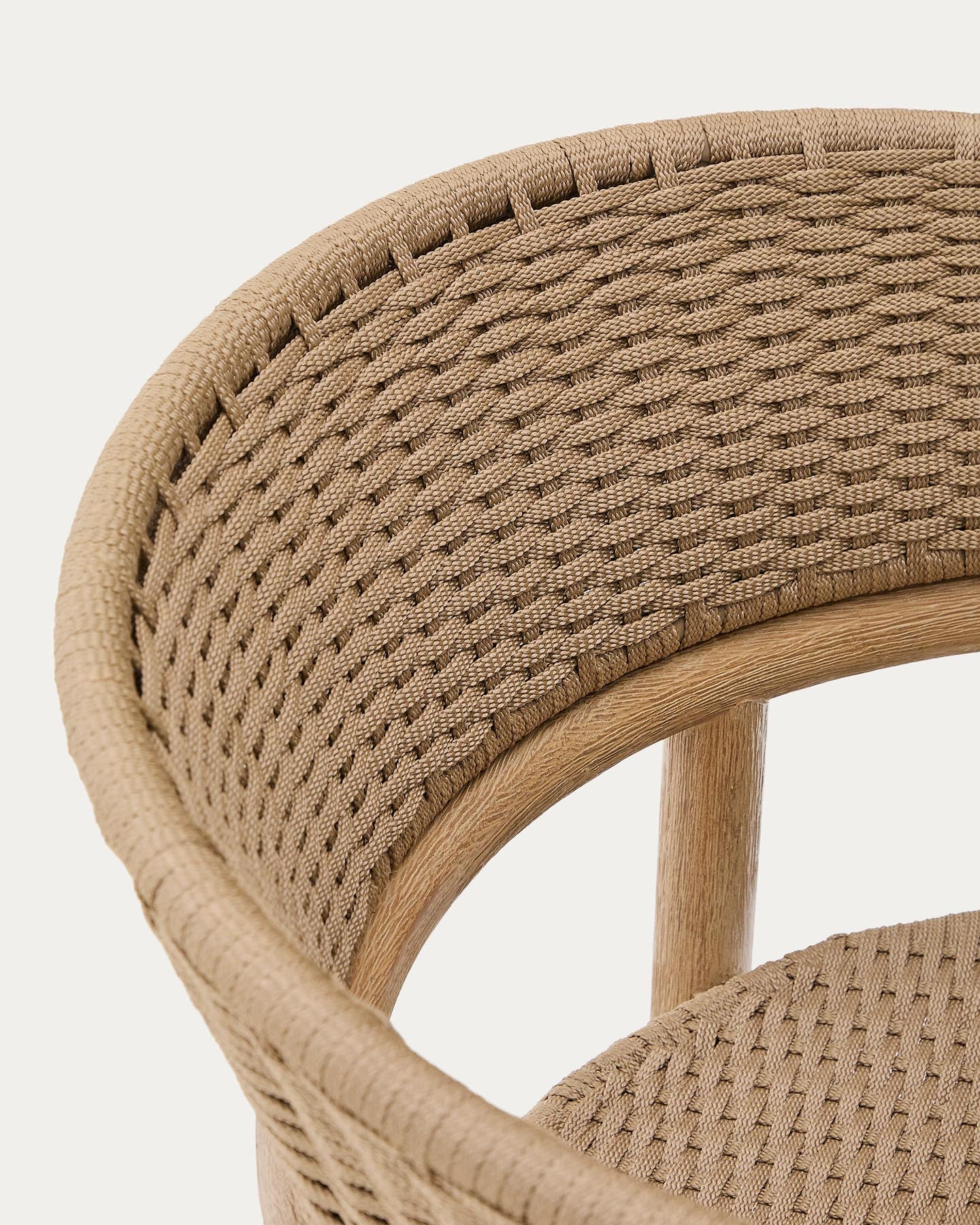 Set mit Tisch Sori aus massivem Akazienholz und 4 Stühlen Arinella aus massivem Akazienholz und beigem Seil, 200 x 100 cm FSC 100 % in Braun präsentiert im Onlineshop von KAQTU Design AG. Loungeset ist von Kave Home