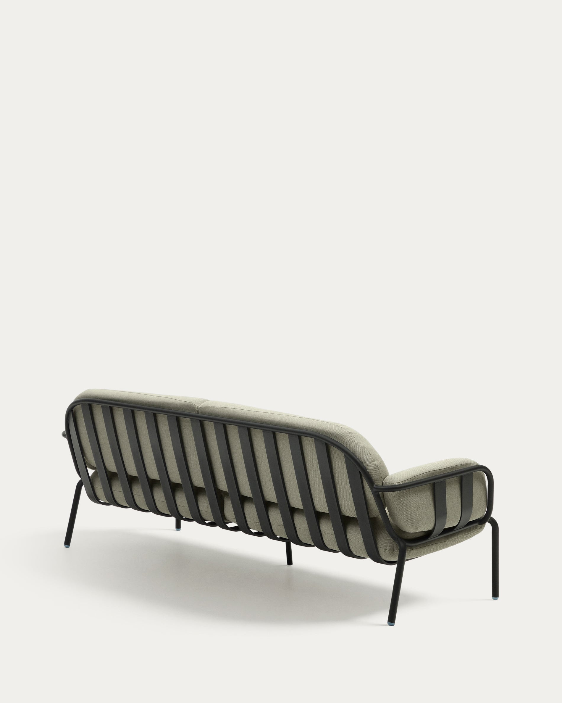 3-Sitzer-Outdoor-Sofa Joncols mit Bezug in Beige aus Aluminium mit grau lackiertem Finish 225 cm in Grau präsentiert im Onlineshop von KAQTU Design AG. Loungesofa ist von Kave Home