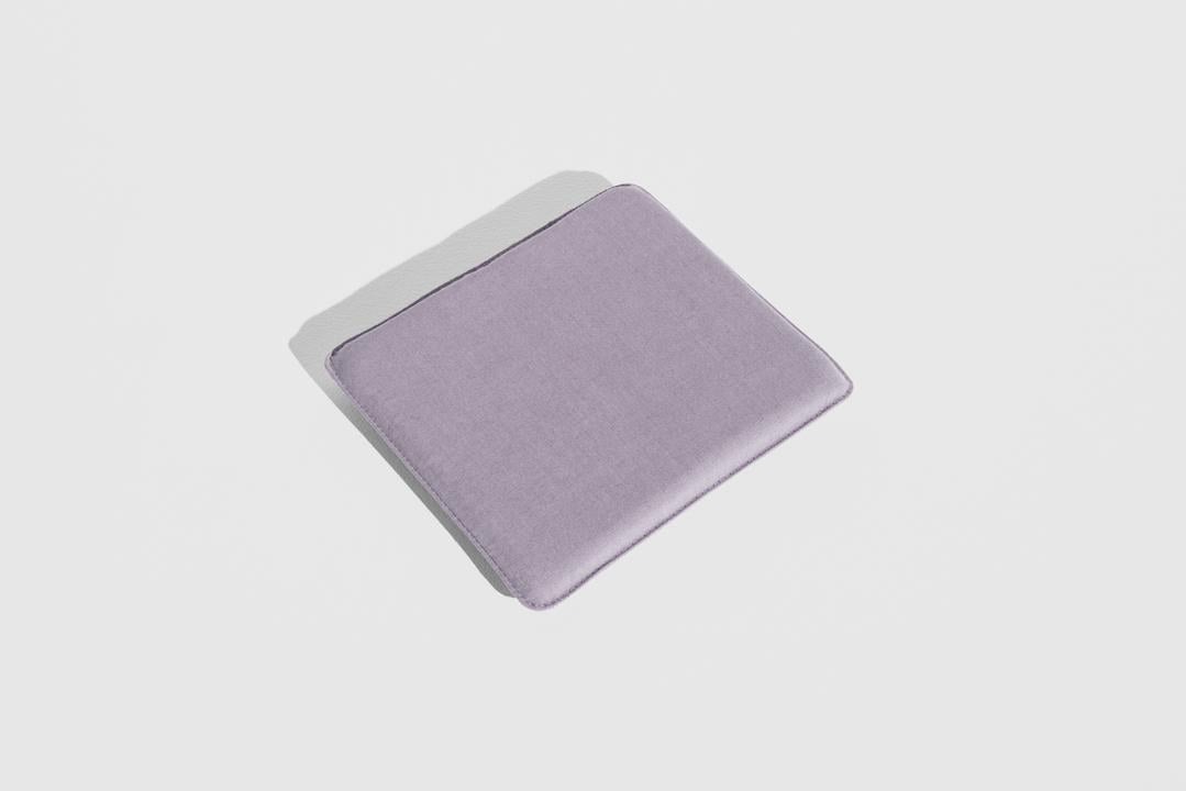Kleines Kissen der Week-End Serie von Petite Friture in Magenta-Purpur, aus Acrylgewebe mit hochelastischem Schaumstoff.