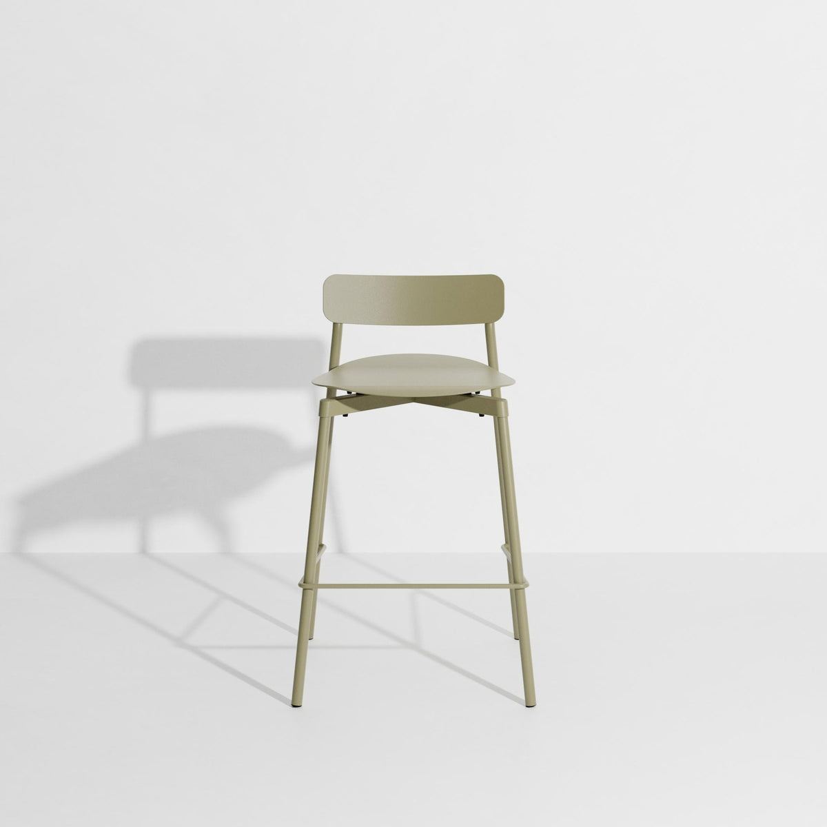 Barhocker Fromme aus Aluminium mit mattierter Pulverbeschichtung, schlanke stromlinienförmige Form, Sitzhöhe 75cm, Design von Tom Chung.