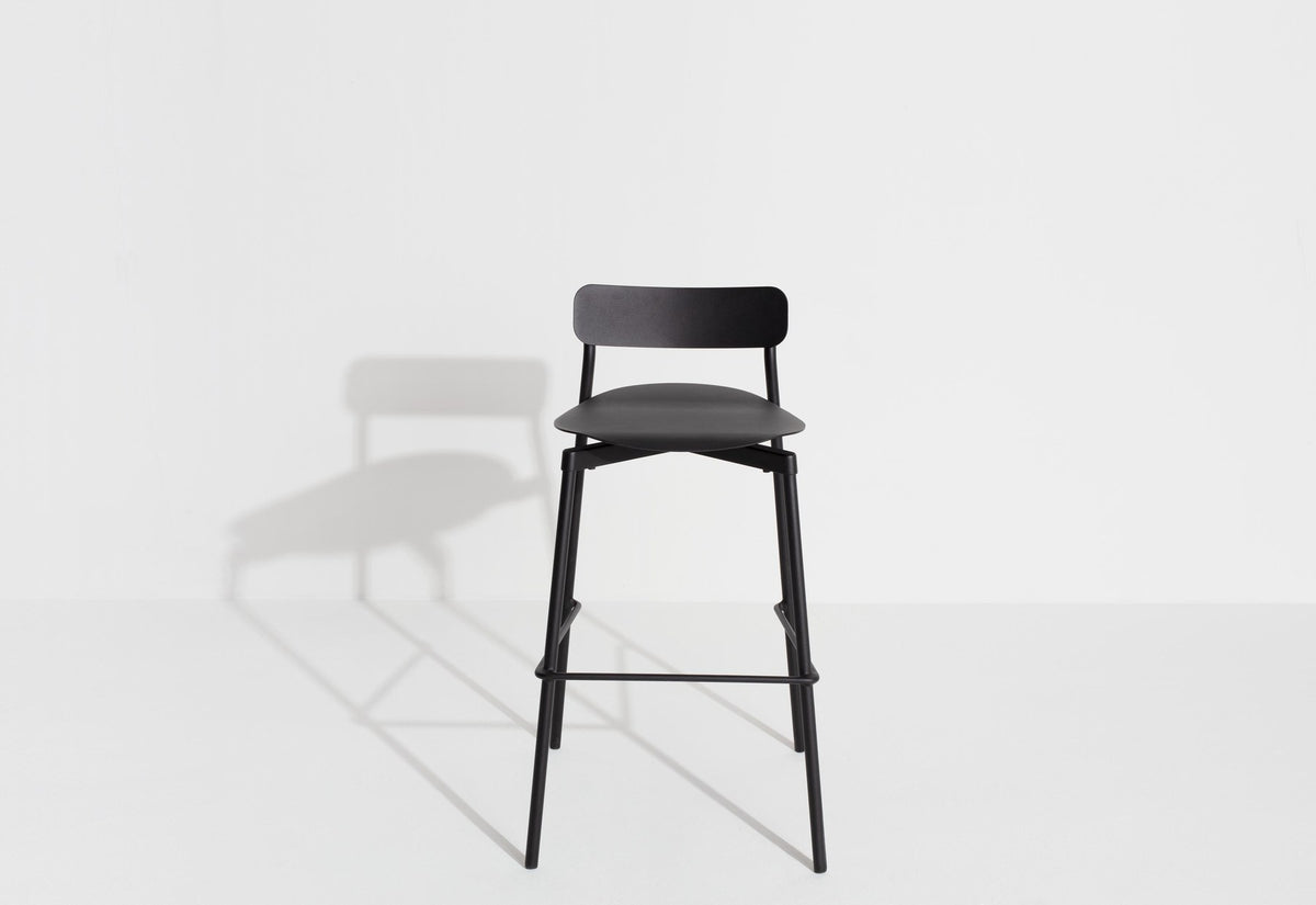 Barhocker Fromme aus schwarzem Aluminium mit mattierter, grained anti-UV-Pulverbeschichtung, schlanke Silhouette, Sitzhöhe 65cm.