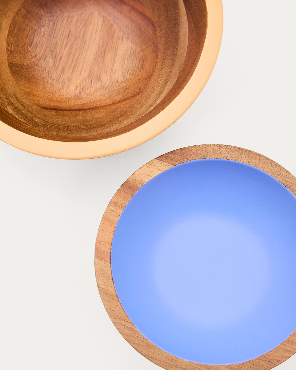 Set aus 2 mehrfarbigen Schalen Zairin aus Akazienholz, FSC 100 % in Mehrfarbig präsentiert im Onlineshop von KAQTU Design AG. Schale ist von Kave Home