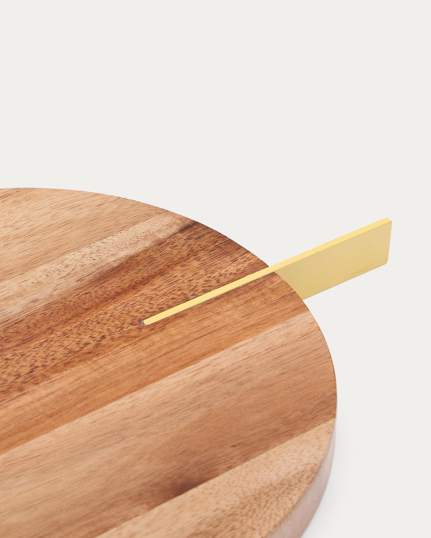 Servierbrett Zairin aus Akazienholz und gelbem Metall, FSC 100 % in Gelb präsentiert im Onlineshop von KAQTU Design AG. Tablett ist von Kave Home