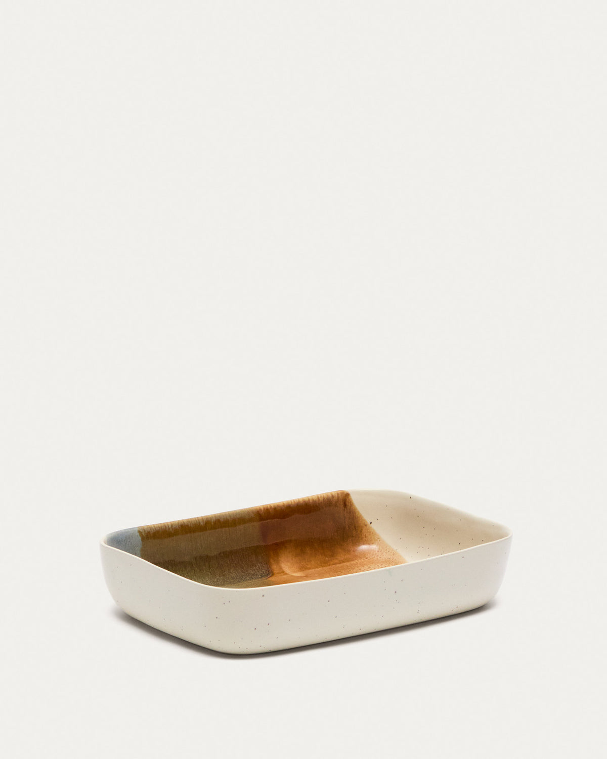 Miglo grosse Keramik-Ofenform mehrfarbig in Weiss, , Blau präsentiert im Onlineshop von KAQTU Design AG. Auflaufformen ist von Kave Home