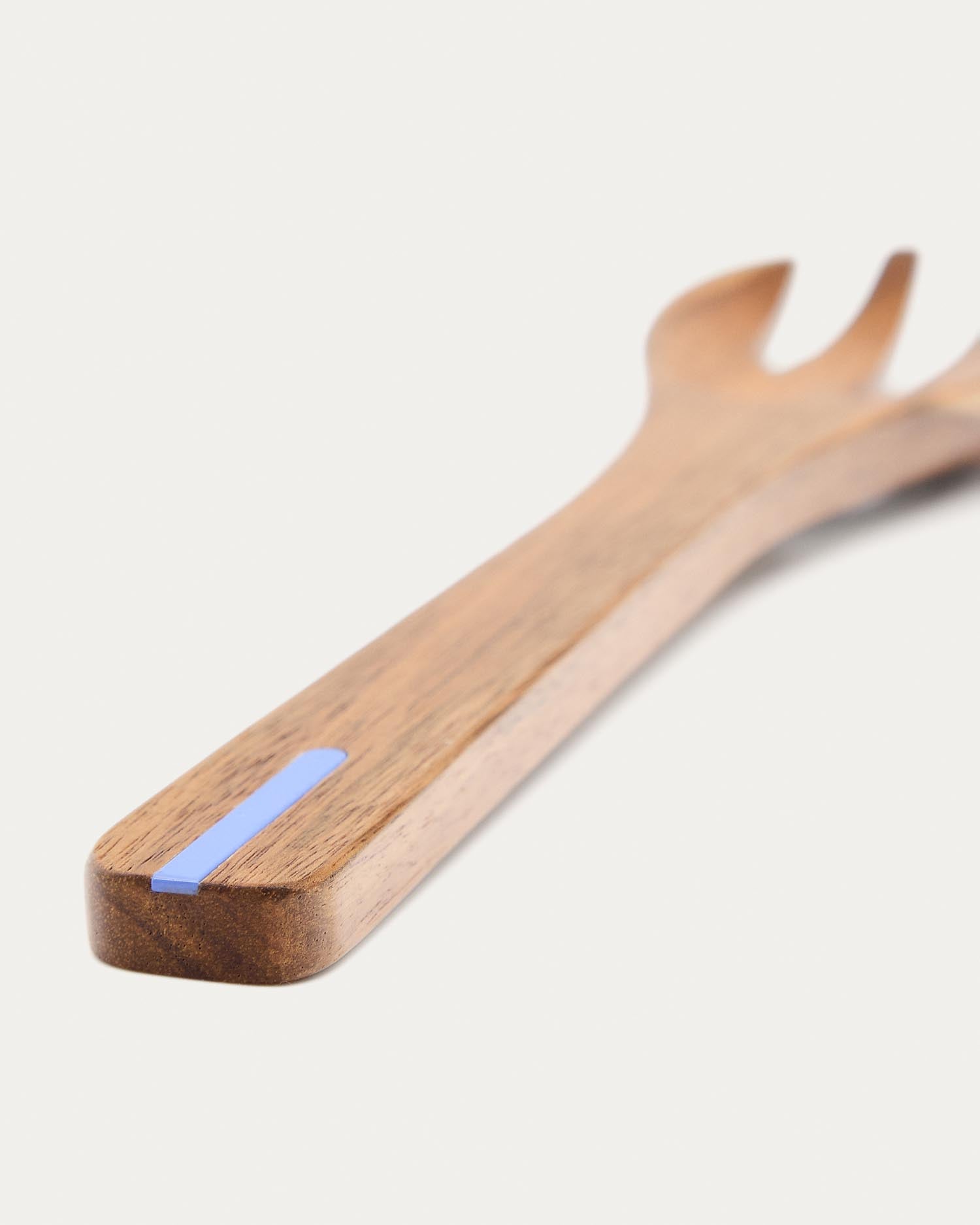 Küchenutensil Zairin aus Akazienholz FSC 100 % und Metall in Natur präsentiert im Onlineshop von KAQTU Design AG. Salatzubehör ist von Kave Home