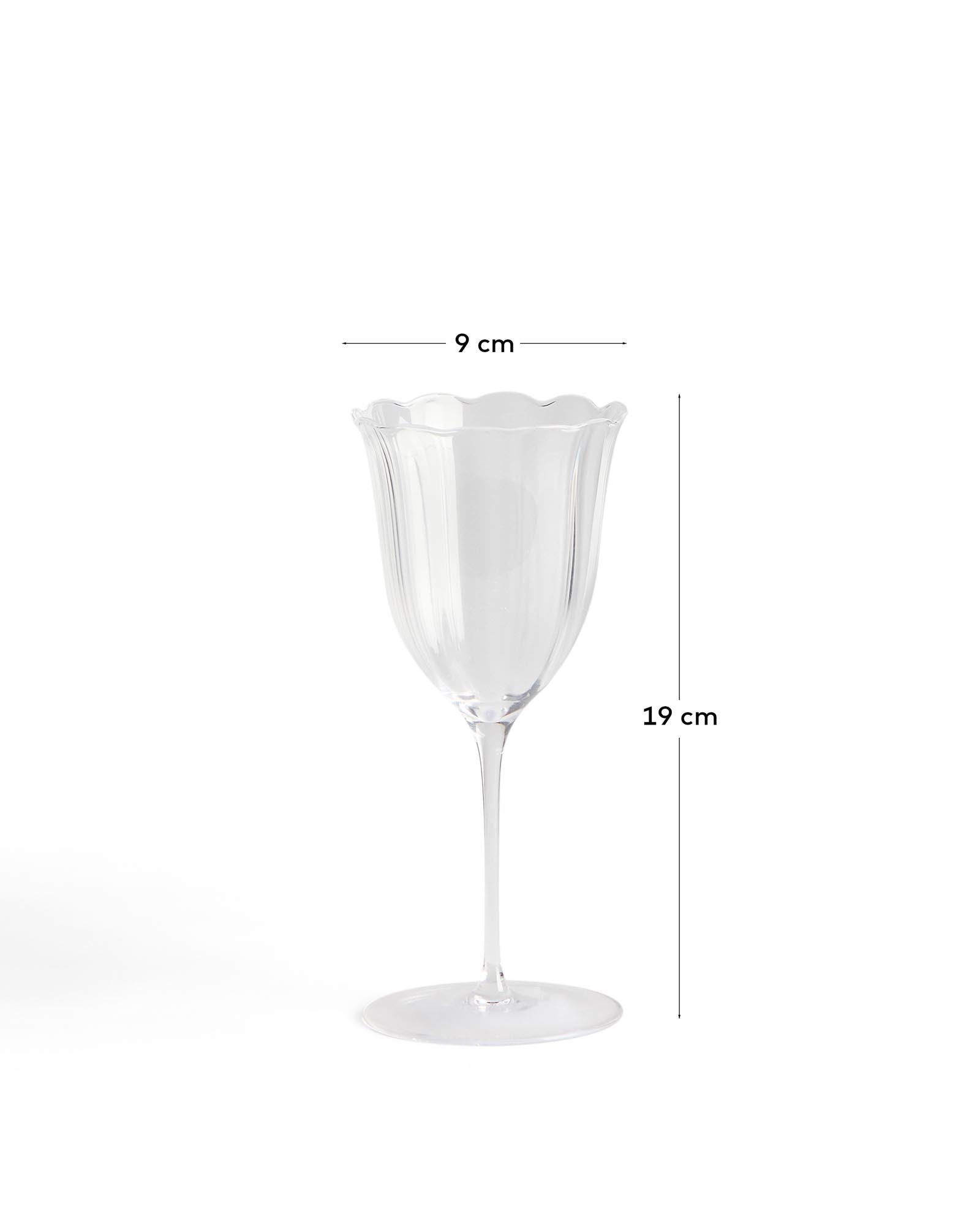 Schlichtes und modernes Weinglas Neia aus klarem Glas, 26 cl, perfekt für Weinliebhaber und vielseitig einsetzbar bei festlichen Anlässen.