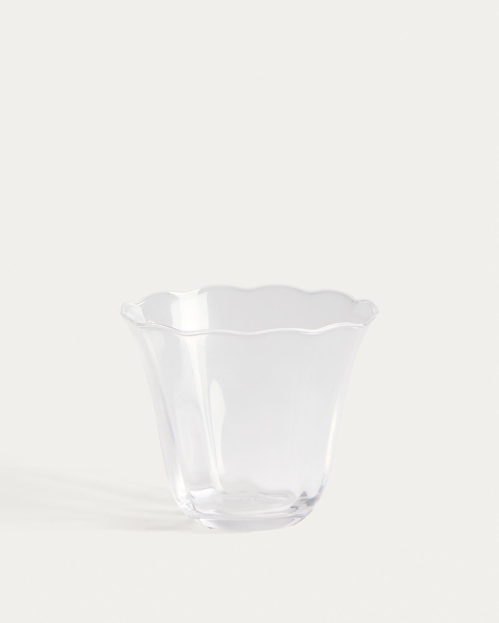 Wasserglas Neia aus klarem Glas, 23 cl in Transparent präsentiert im Onlineshop von KAQTU Design AG. Trinkgläser ist von Kave Home
