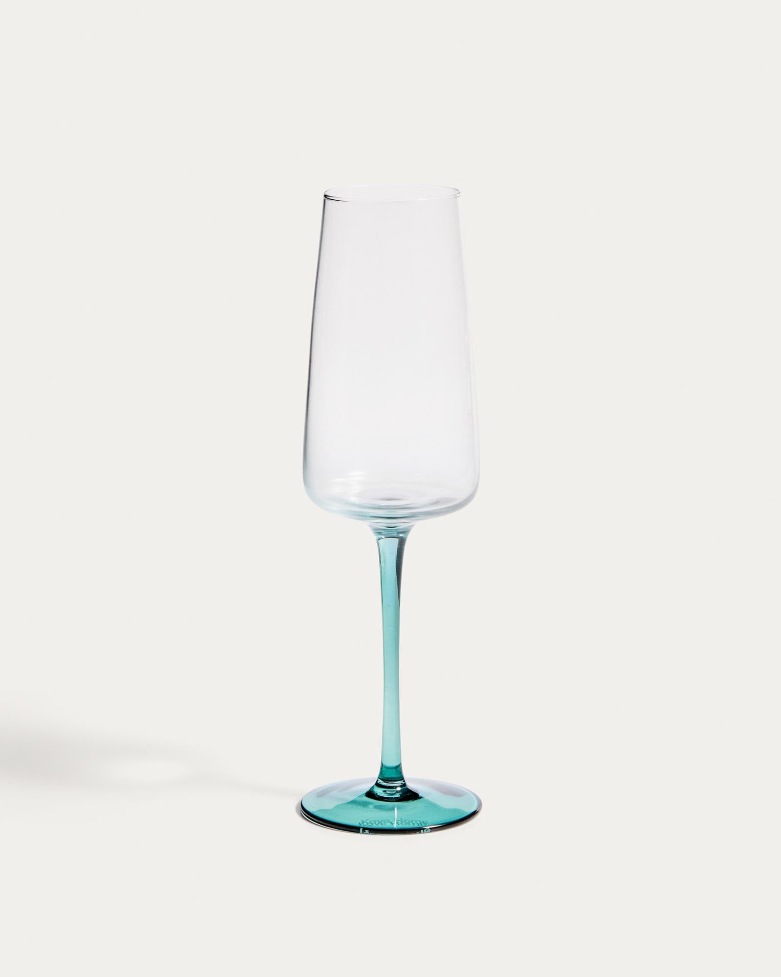 Sektglas Irides aus blau und klarem Glas, 31,5 cl in Blau präsentiert im Onlineshop von KAQTU Design AG. Champagner Flutes ist von Kave Home