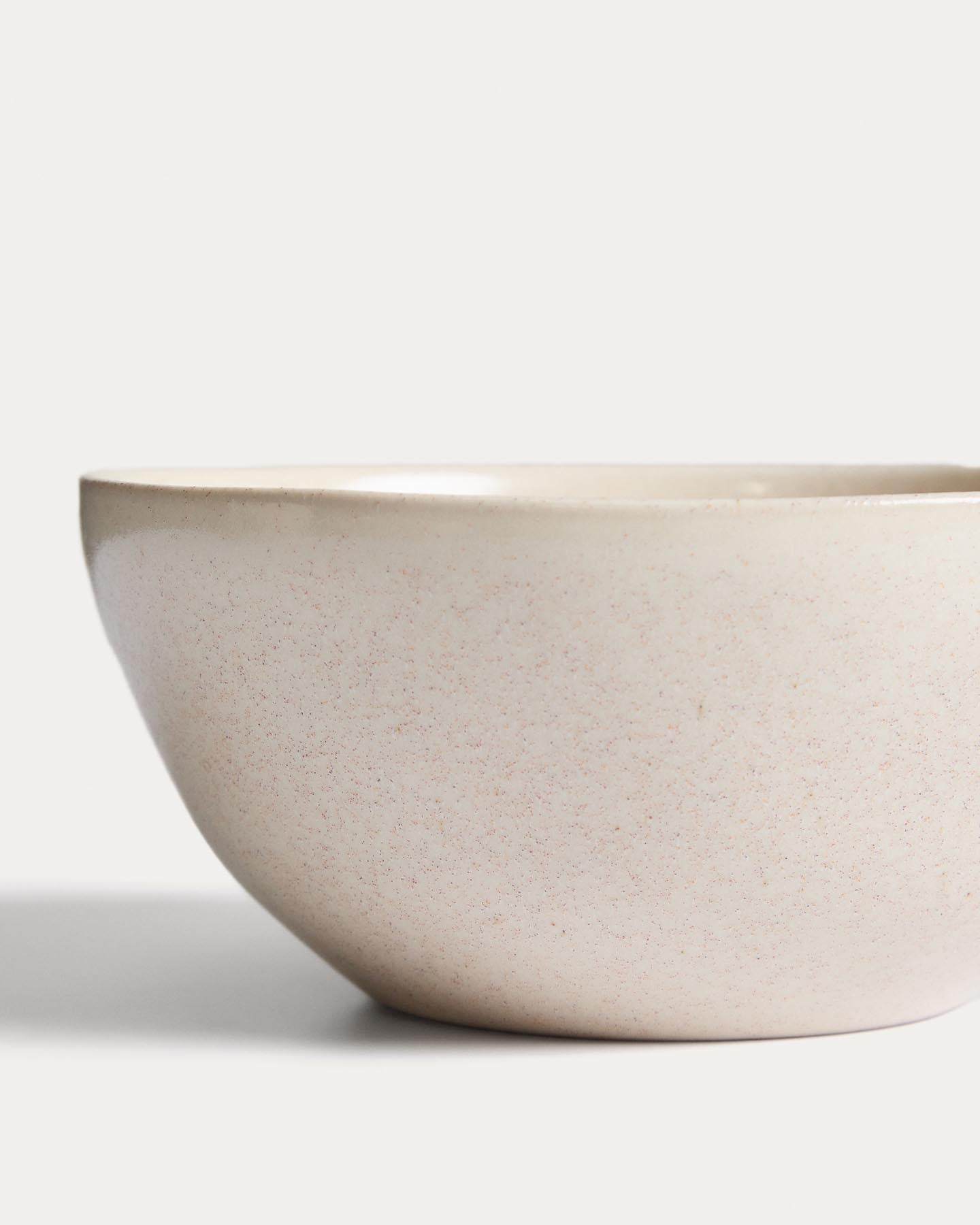 Schale Sermin aus Keramik in Beige in Beige präsentiert im Onlineshop von KAQTU Design AG. Schale ist von Kave Home
