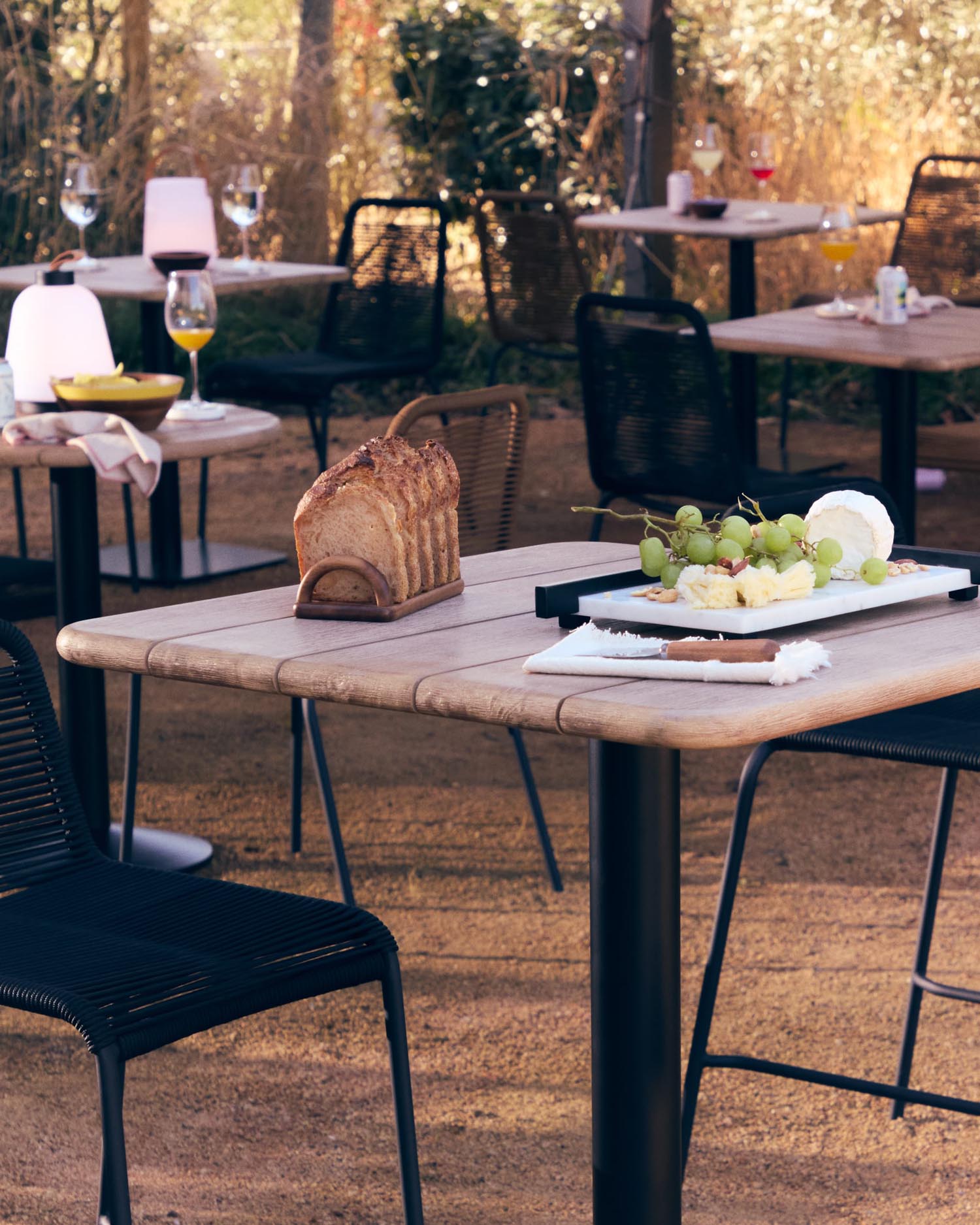 Elegantes, längliches Weinglas aus Klarglas, 52 cl, von Kave Home. Perfekt für Rot- und Weissweine.