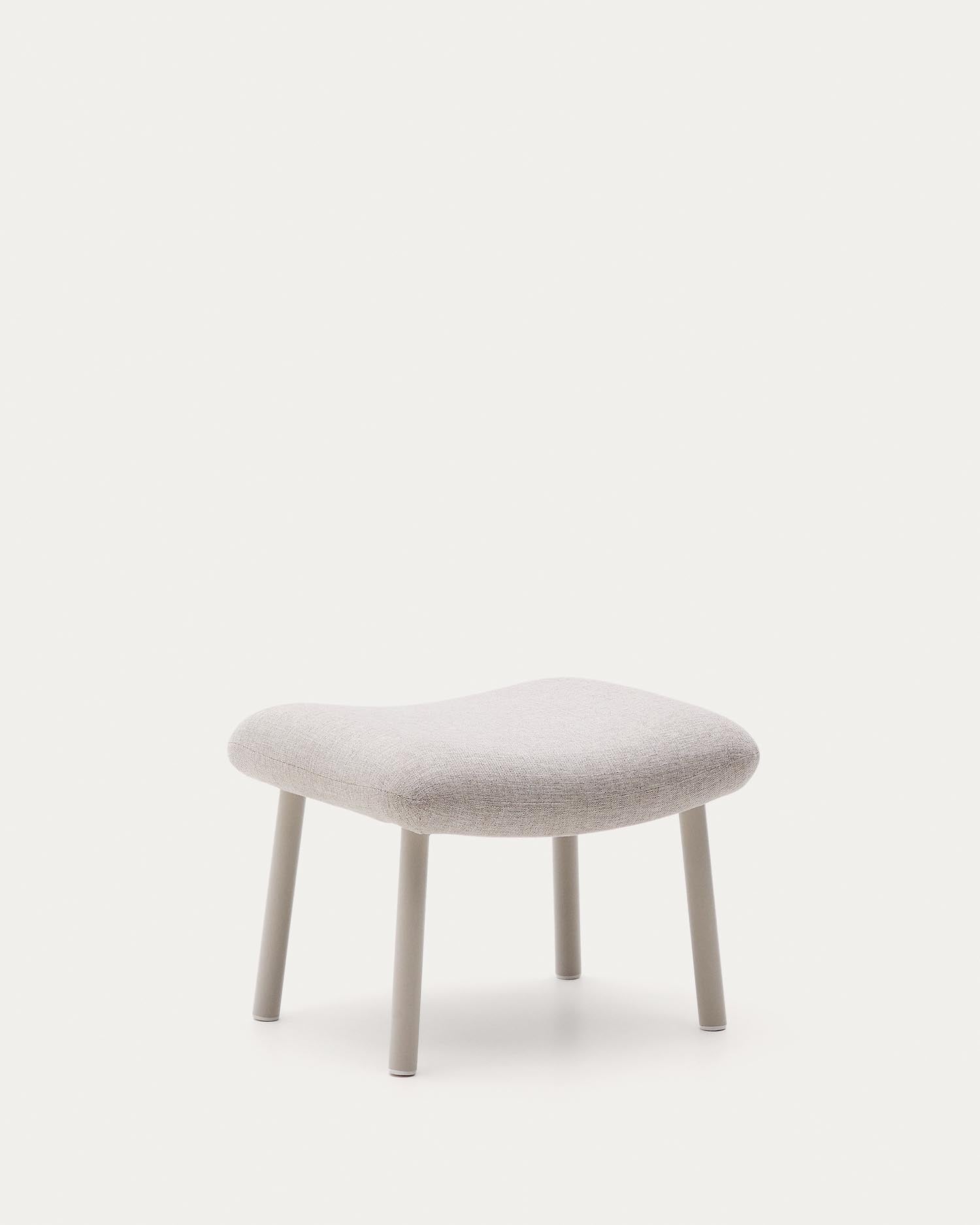 Fussablage Inari in Beige und beige lackierter Stahl 60 x 50cm FSC Mix Credit in Beige präsentiert im Onlineshop von KAQTU Design AG. Hocker ist von Kave Home