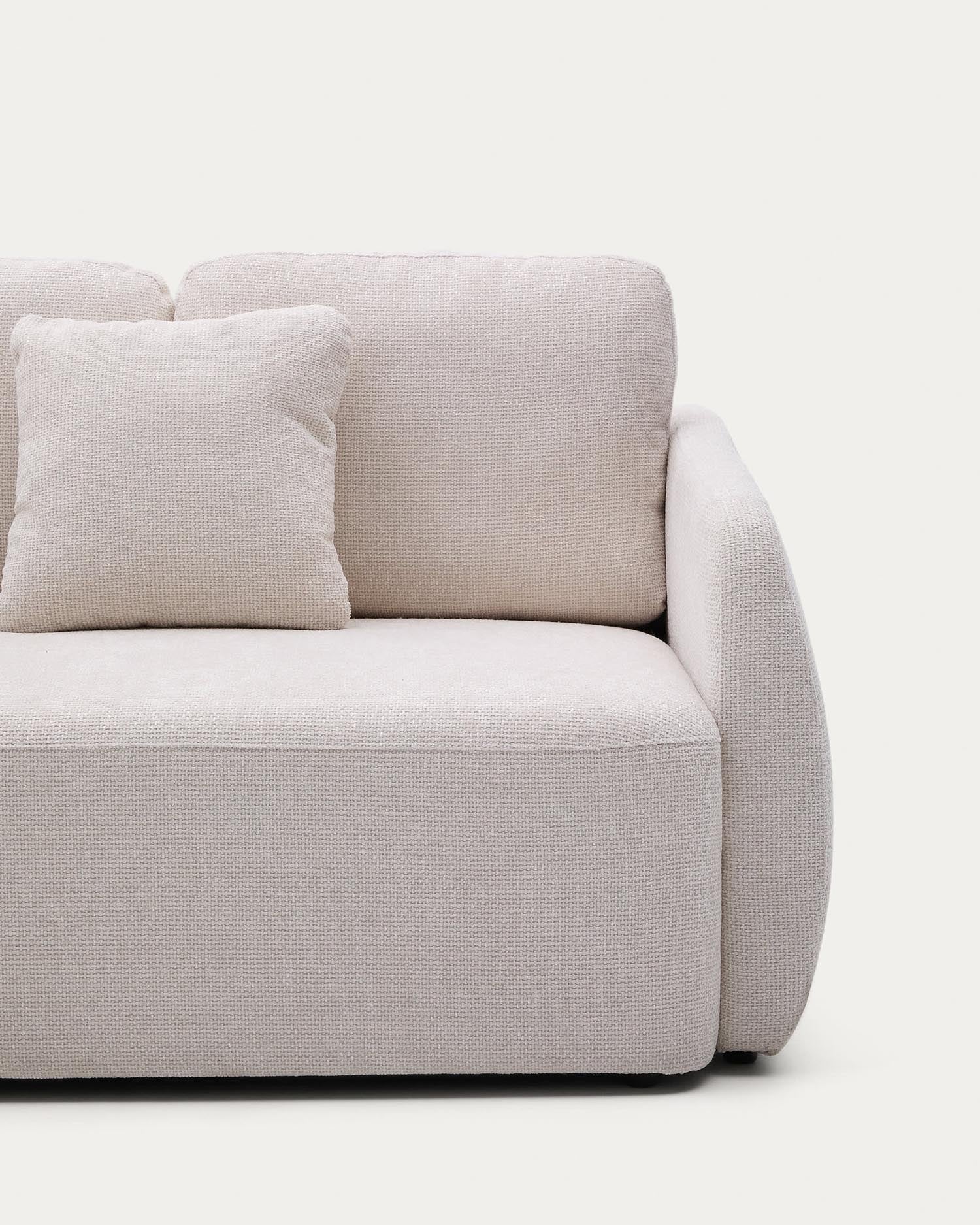 Vielseitiges 3-Sitzer-Bettsofa Laira in edlem ecrufarbenem Chenille, 225 cm, ideal für Komfort und nachhaltige Einrichtung.