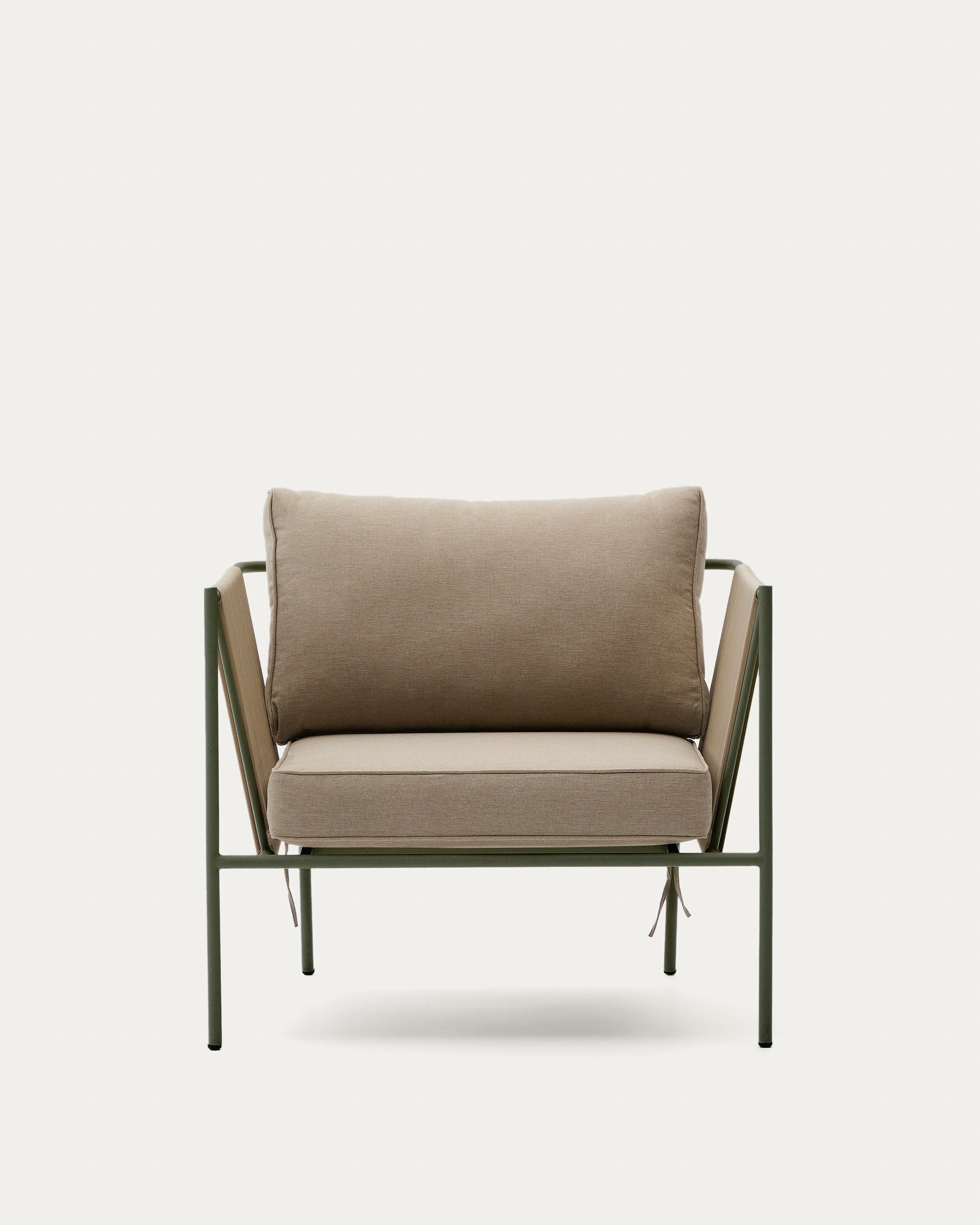 Eleganter Outdoor-Sessel Zivia mit écrufarbenem Seil und grünem Stahlrahmen, perfekt für moderne Terrassen und Gärten.